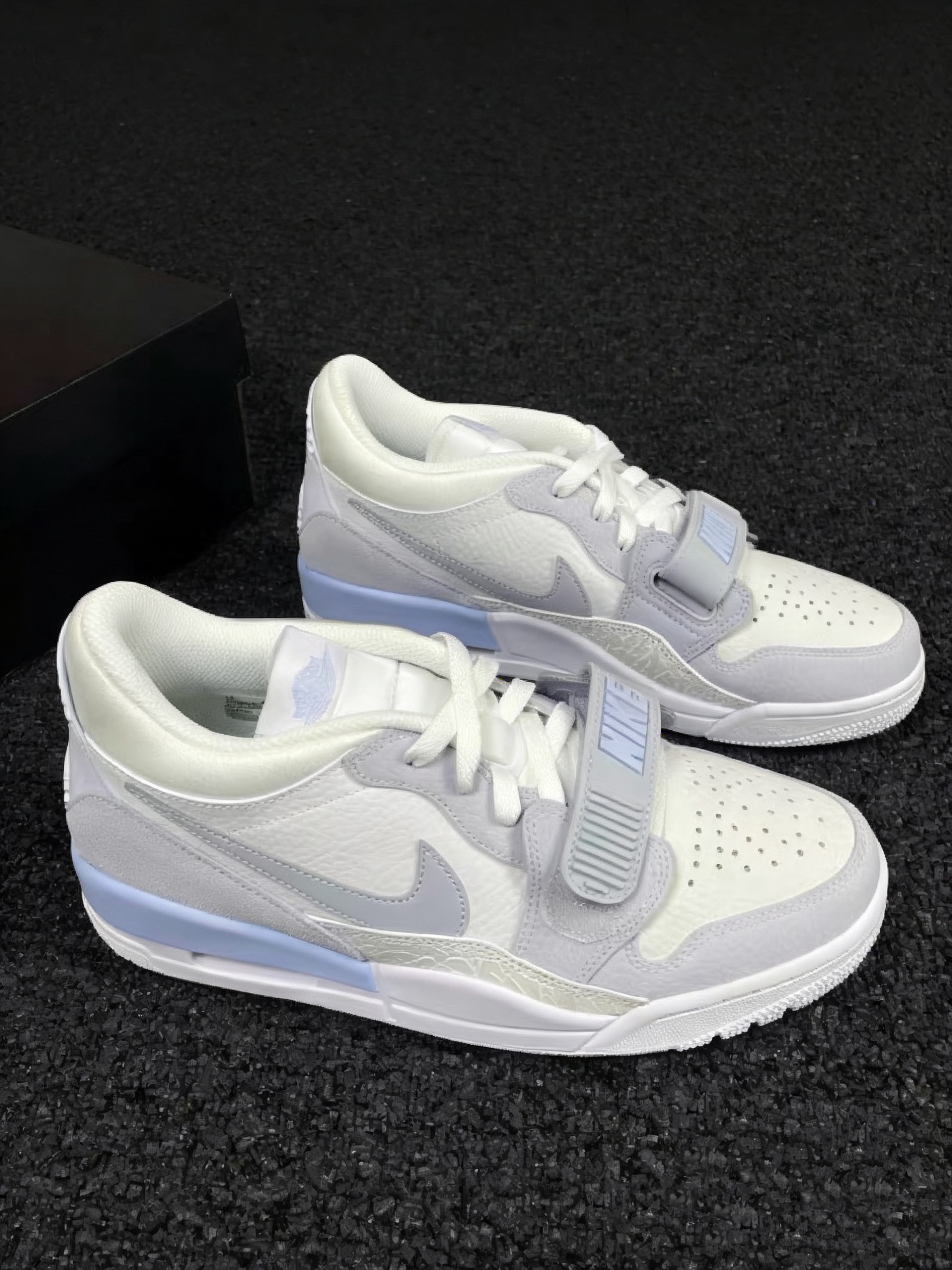 谁懂这双冰川蓝的AJ312😋