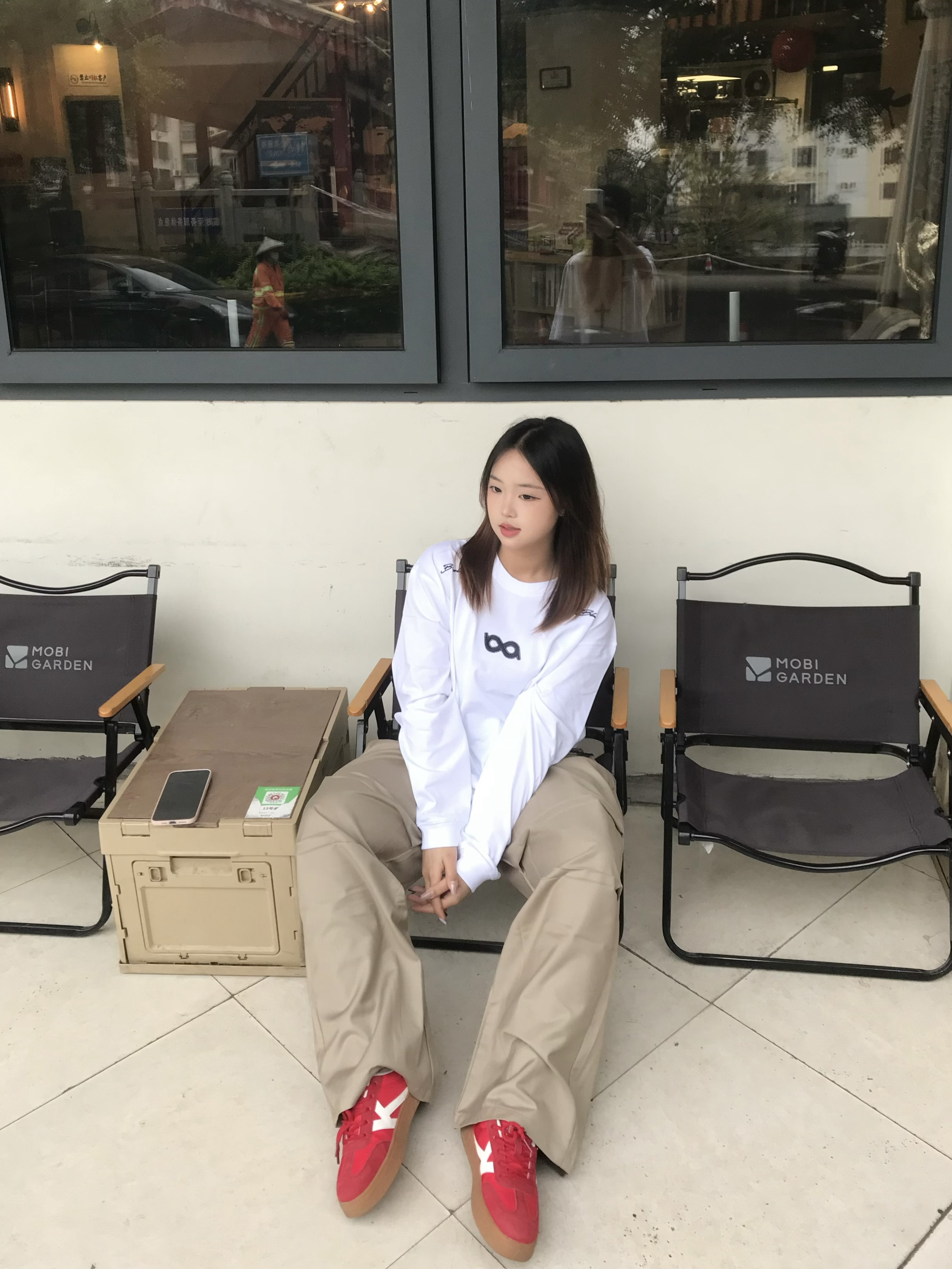 🪐白T 街头潮人的慵懒标配