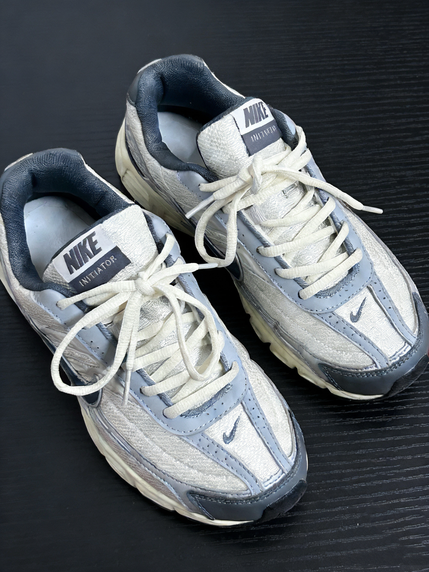 这颜色绝了，耐脏又百搭，很难不爱