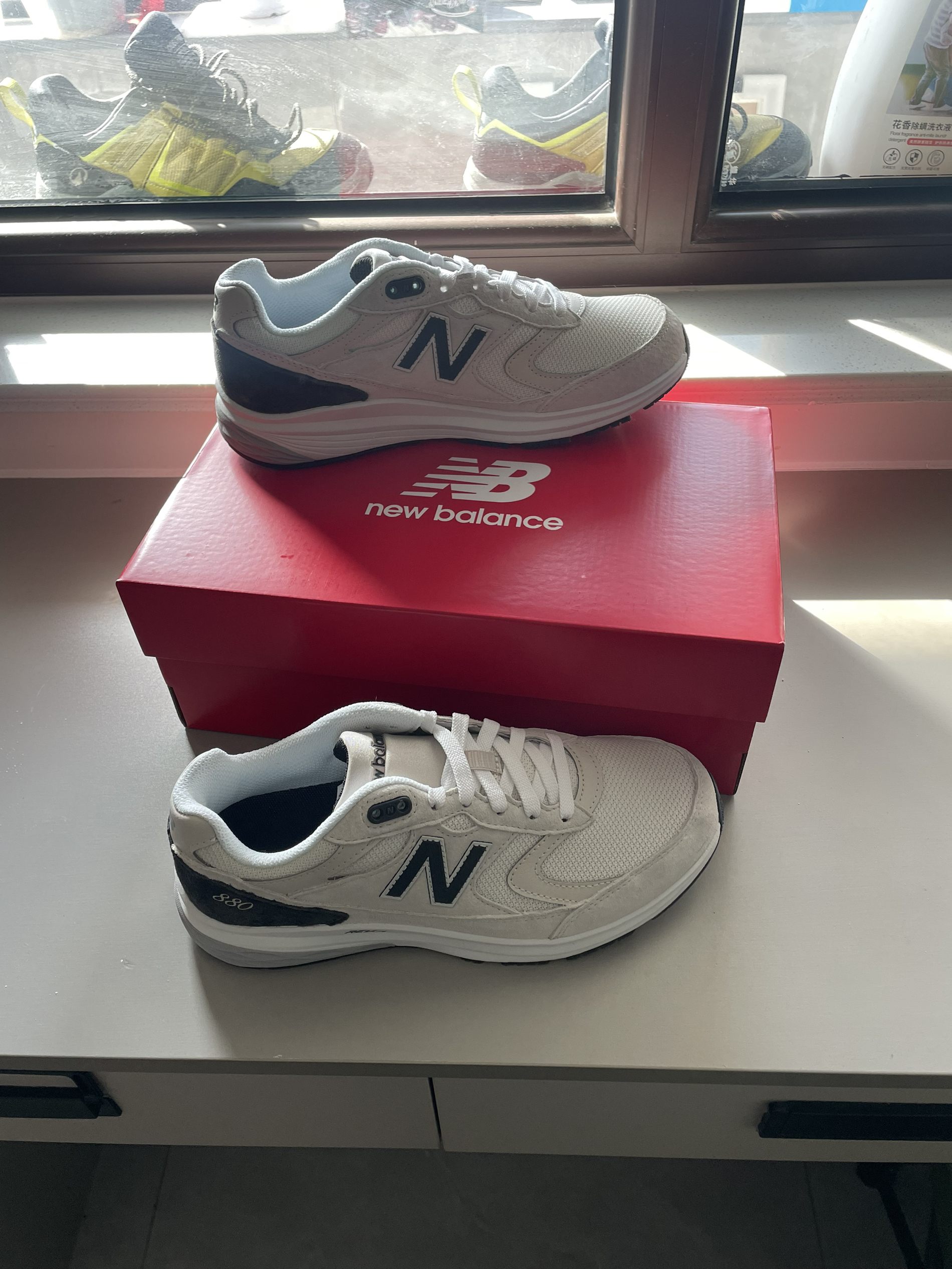 新百伦