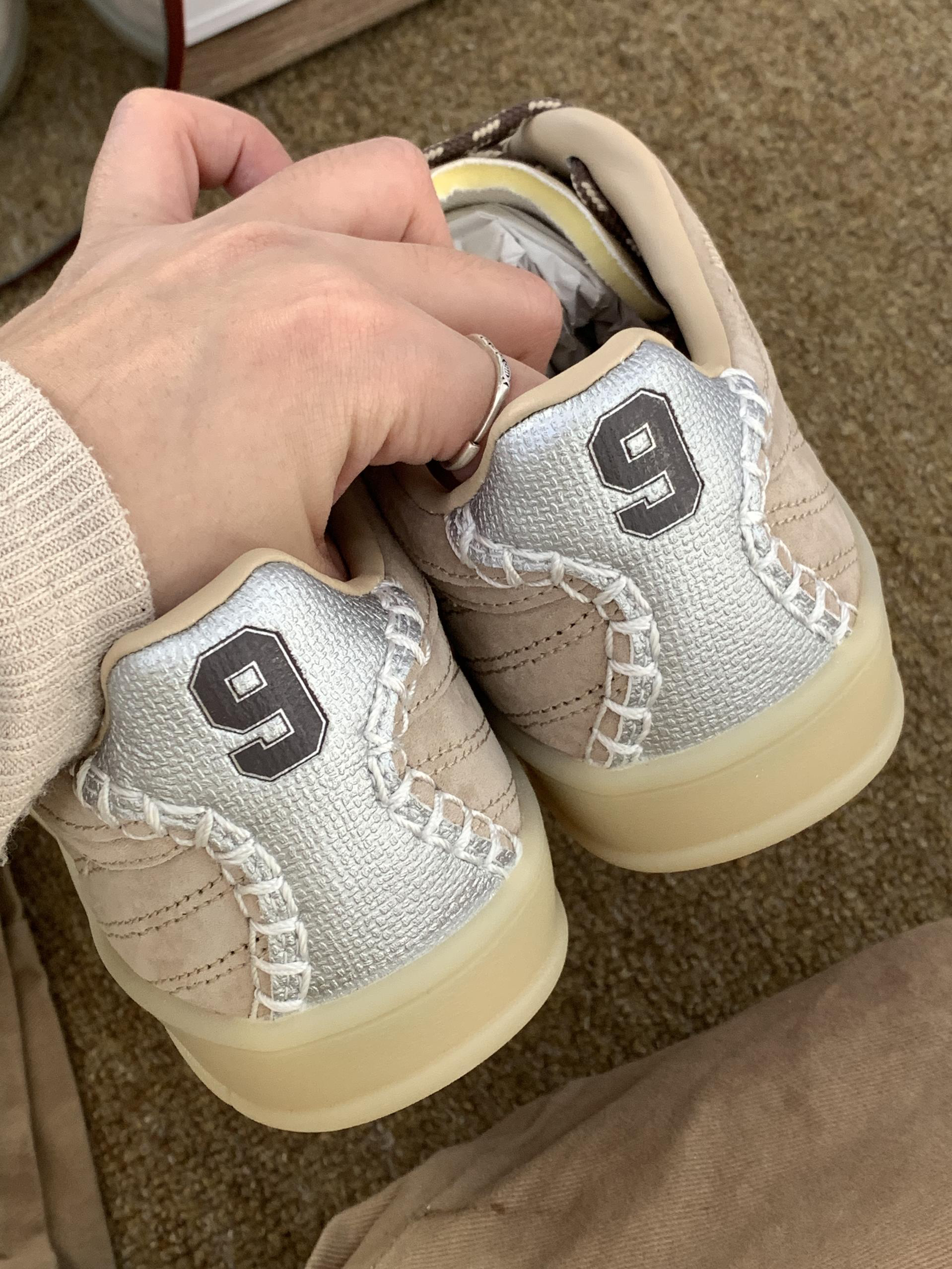 是newjeans风吧 一看就是他们的菜吧呜呜呜