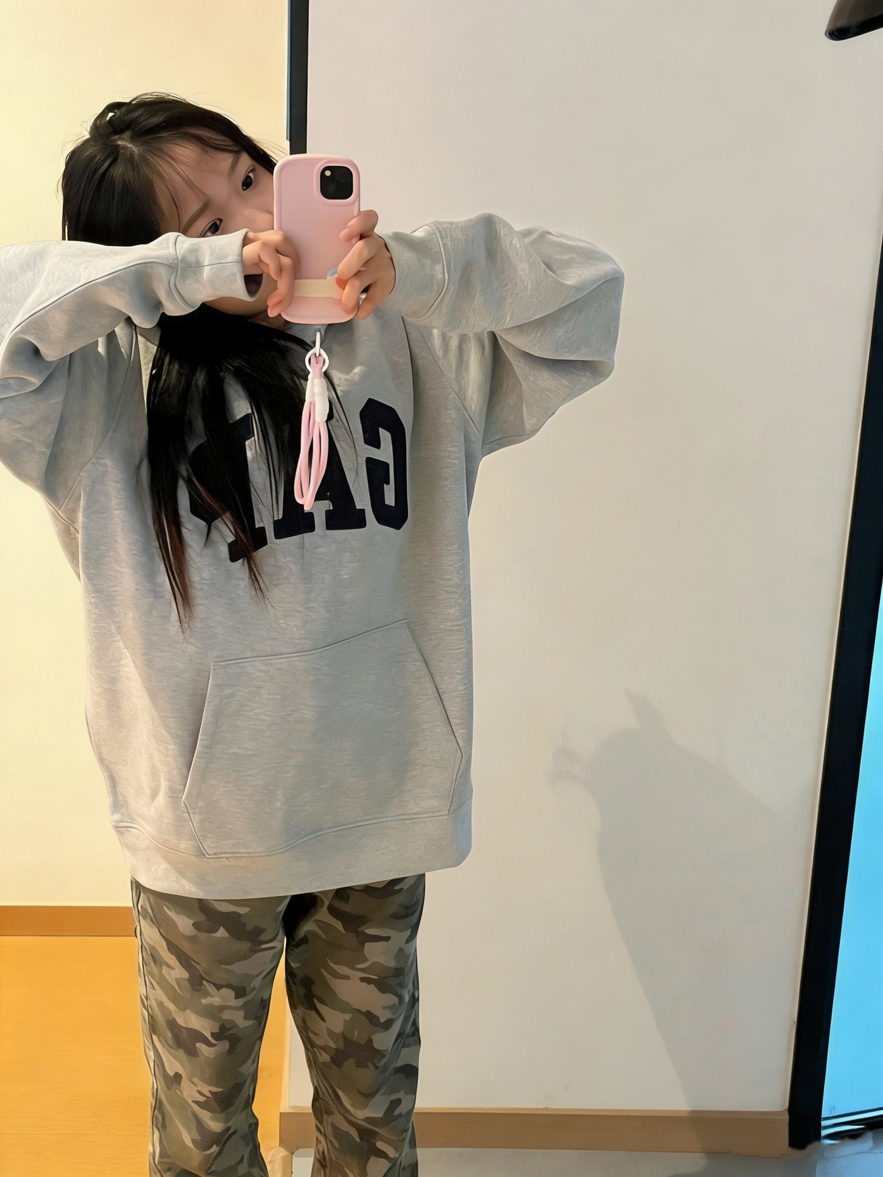 GAP灰色卫衣｜张淼怡同款，百元级穿搭天花板✨
