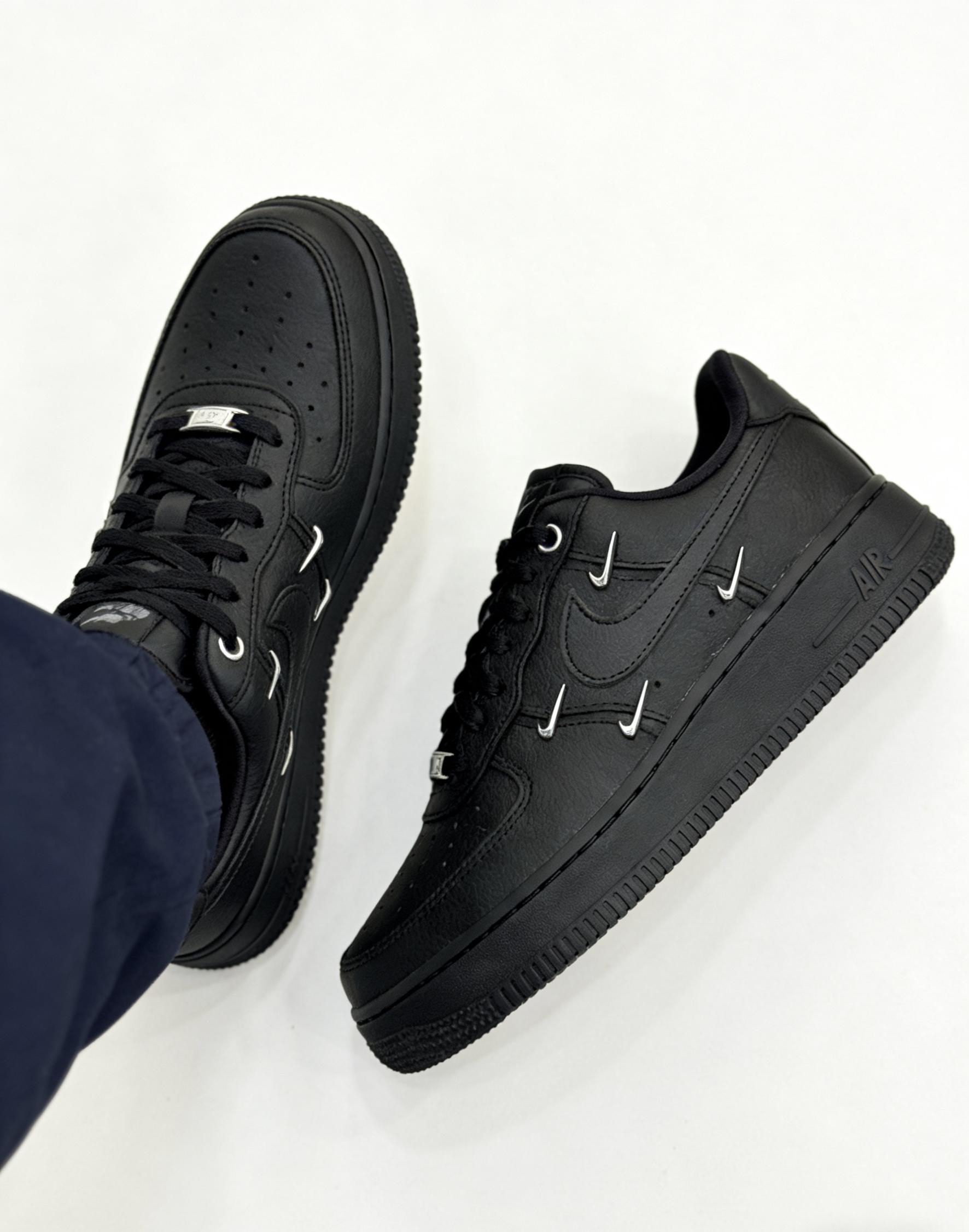 🖤 不止是一双鞋，是你的「无界风格」入场券