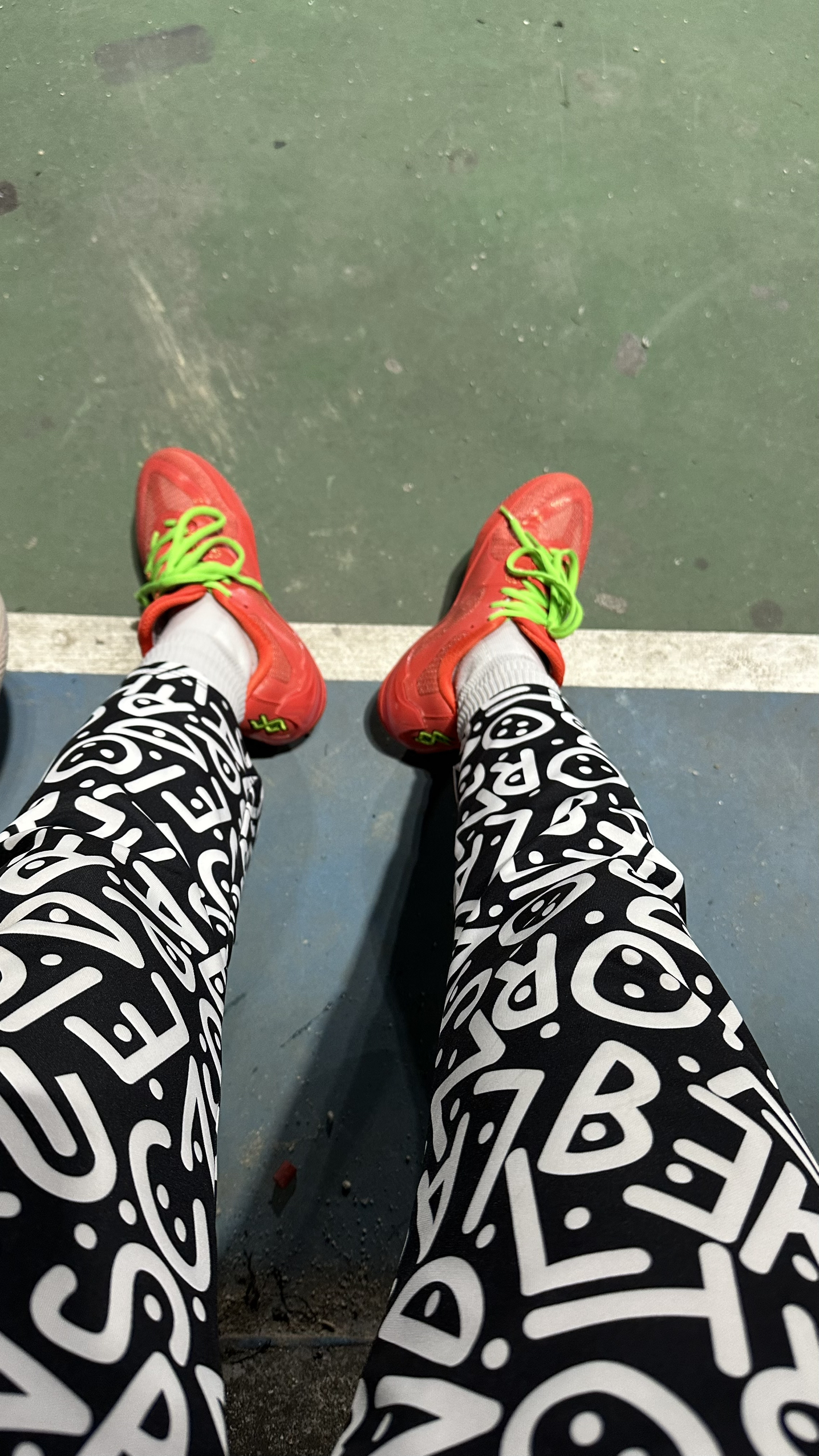 👟球鞋名称：

📌是否偏码【偏大/不偏码