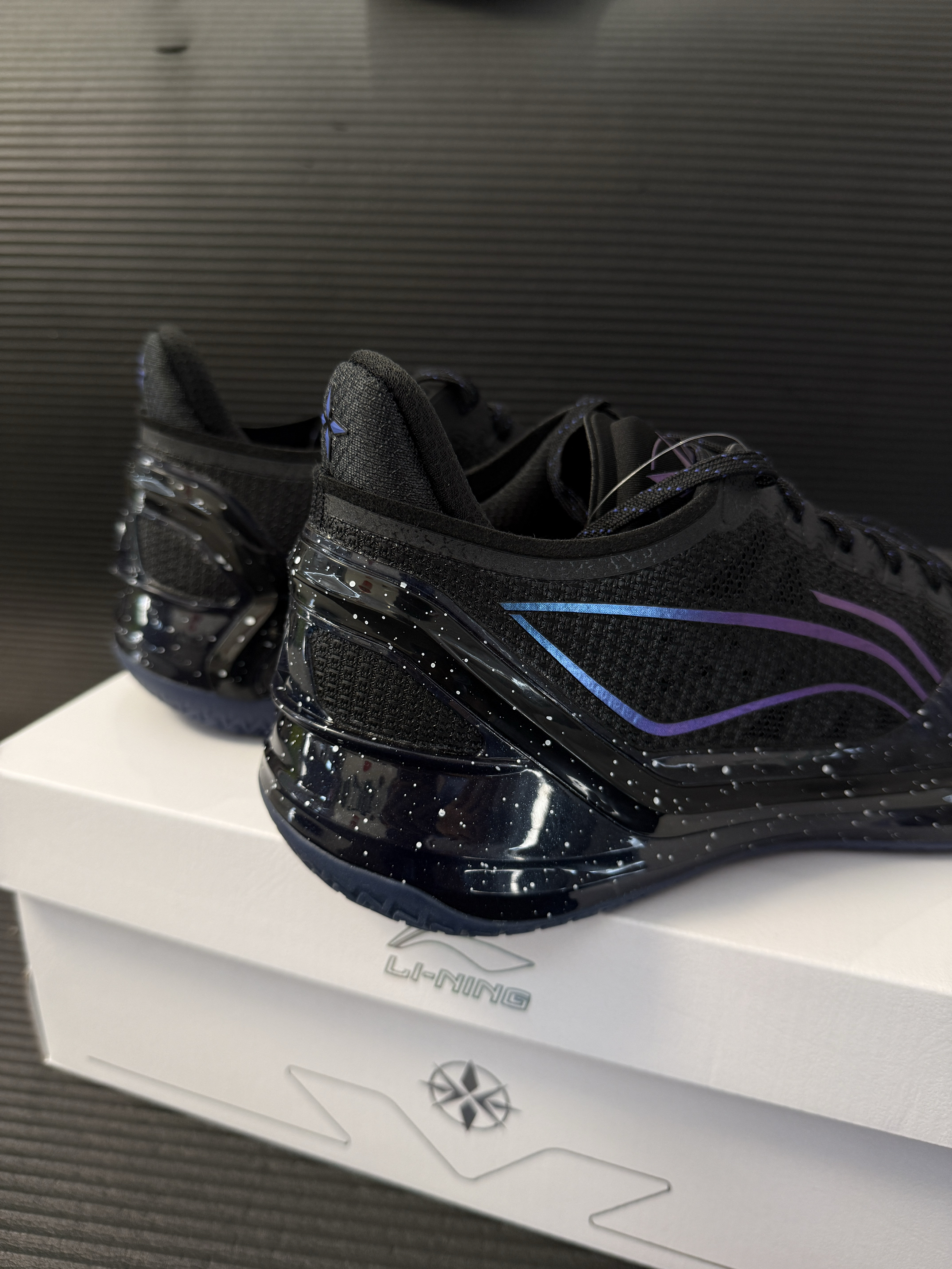 半价入手❗️这款小暗影系球鞋谁能拒绝❓