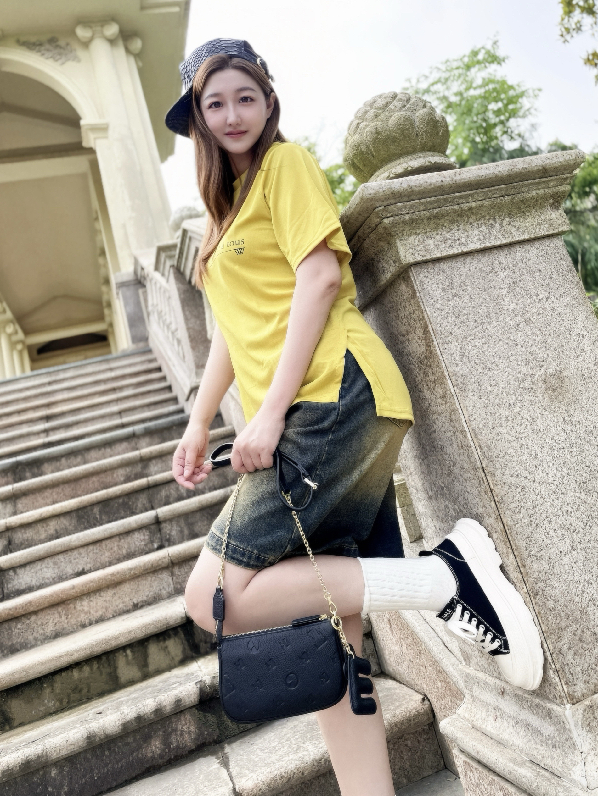 ELLE压花手机包 时髦又实用一眼心动