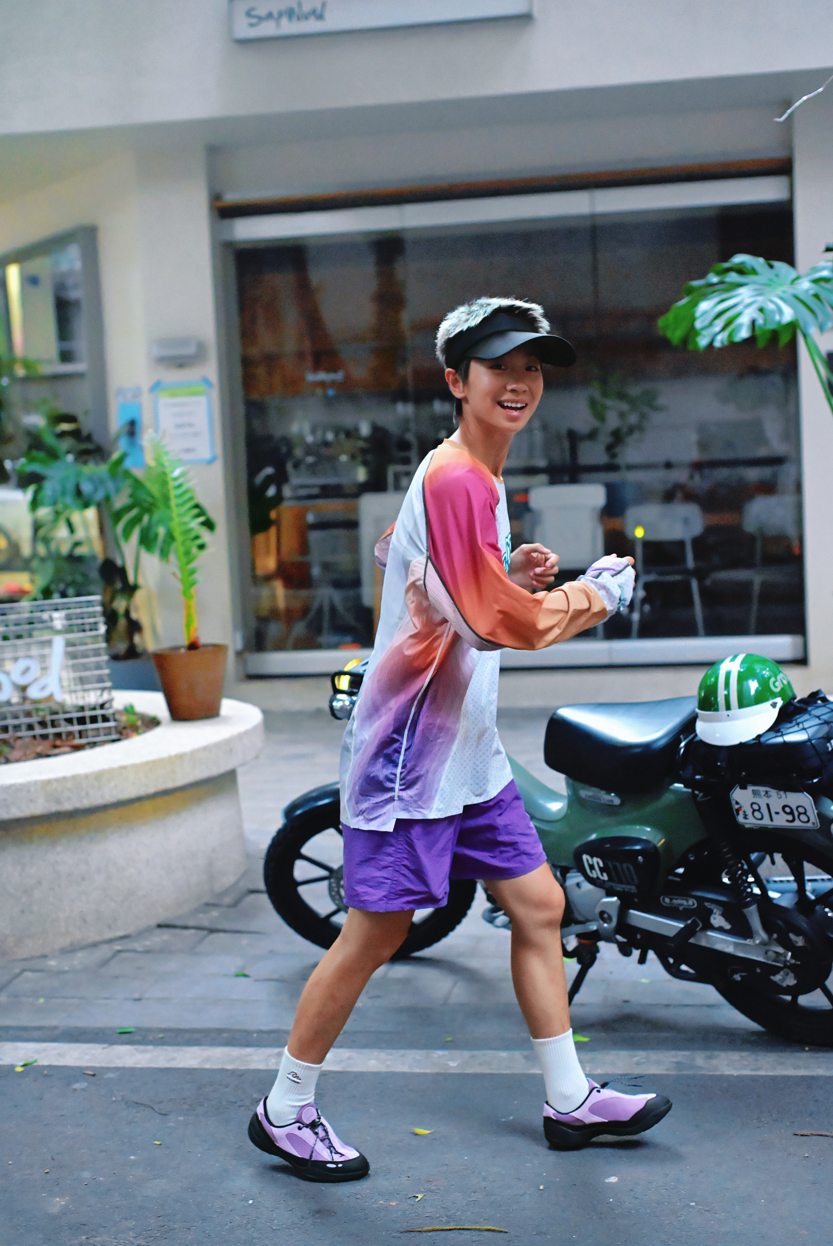 🧢夏日出街刚需！这顶渐变运动风空顶帽百搭又防晒☀️