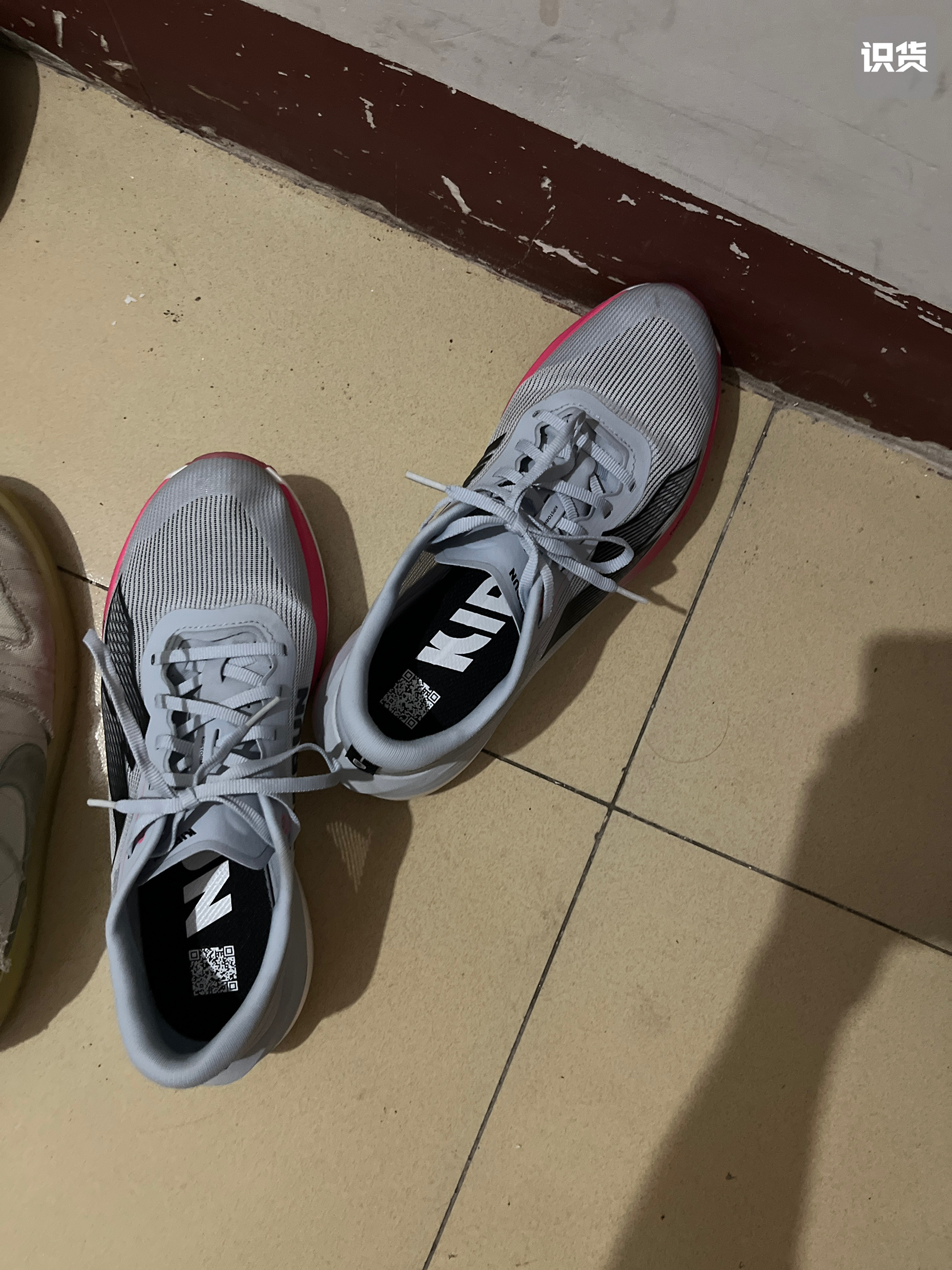 👟球鞋名称：

📌是否偏码【偏大/不偏码