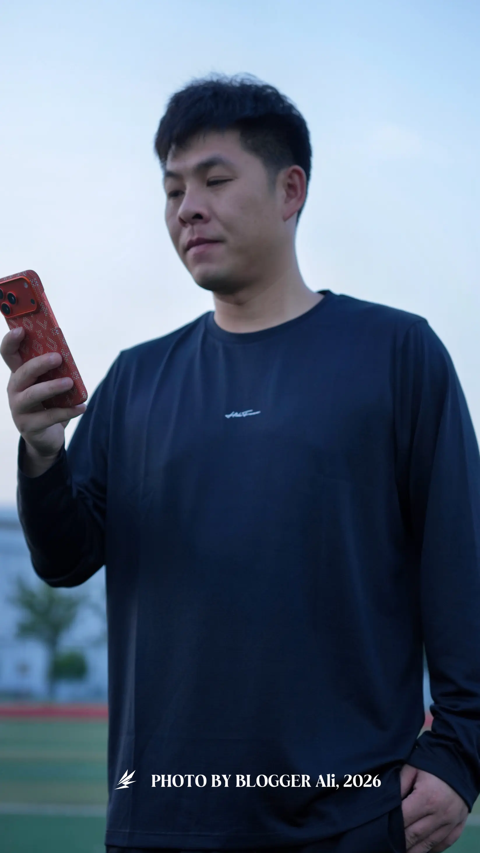 球场第二层皮肤!布克进阶训练长袖实测