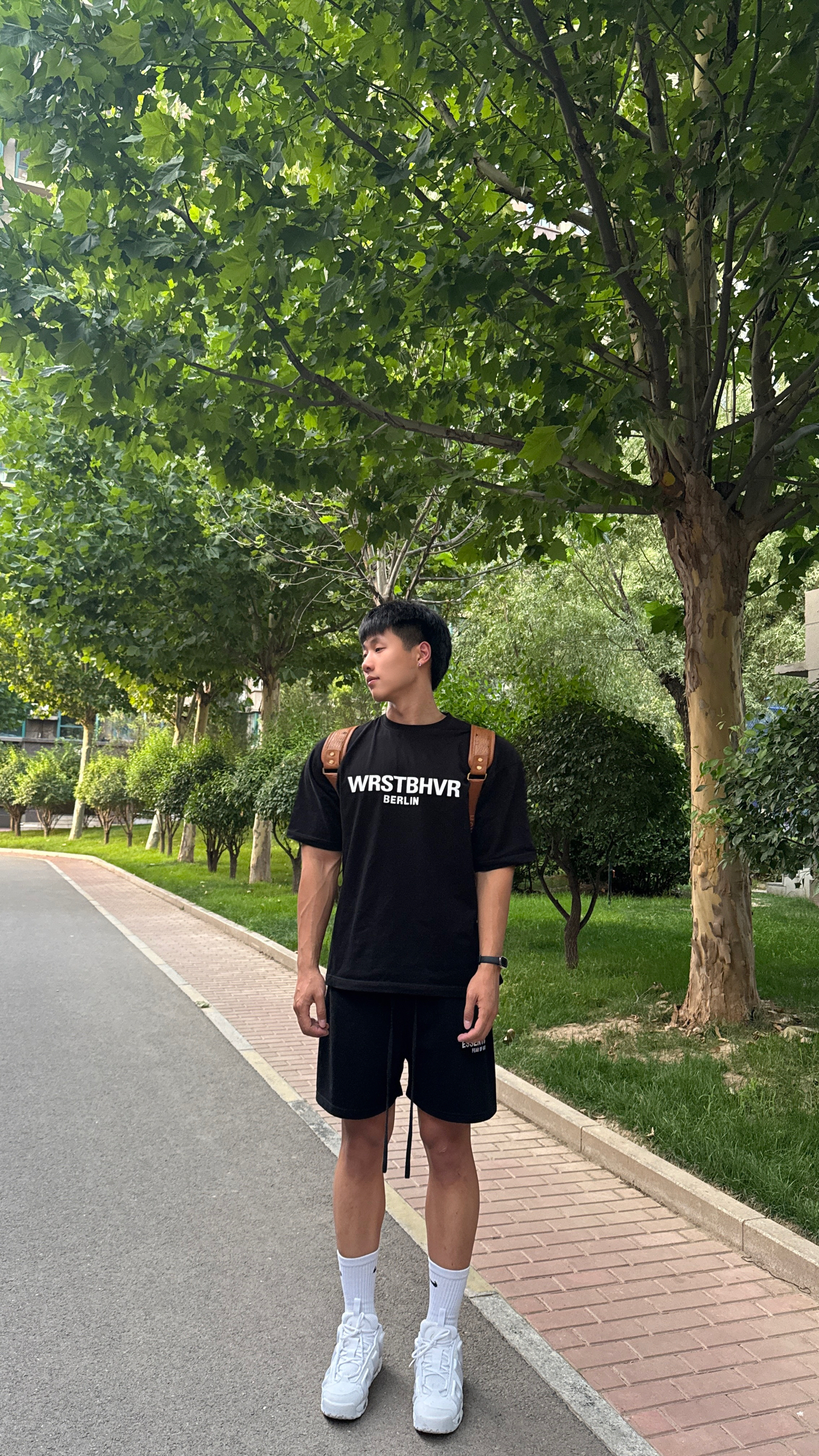 男生夏日懒人穿搭公式⚫️黑+白永不出错
