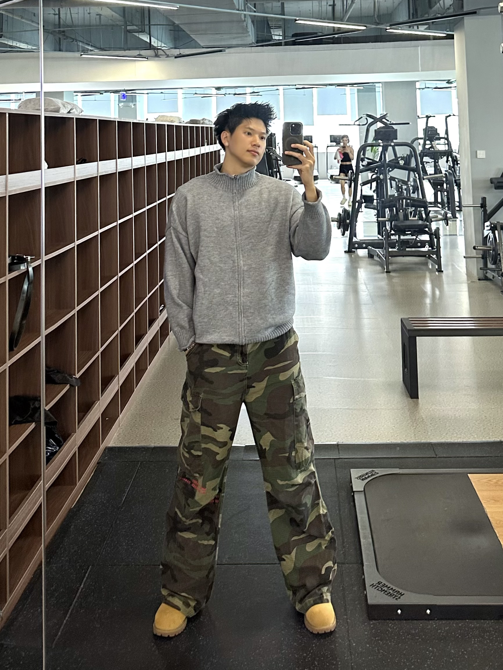 今日健身穿搭｜灰色毛衣带来的松弛感！🩶