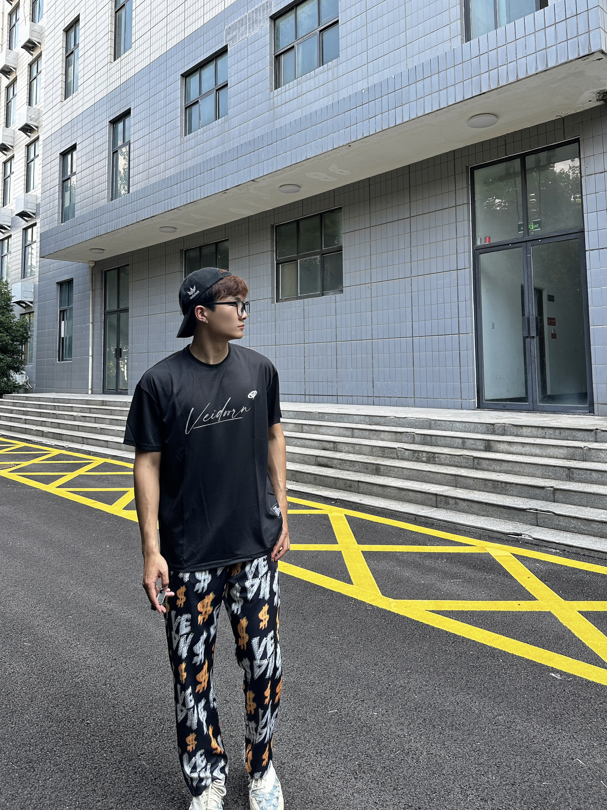 男大体育生开学就这样穿