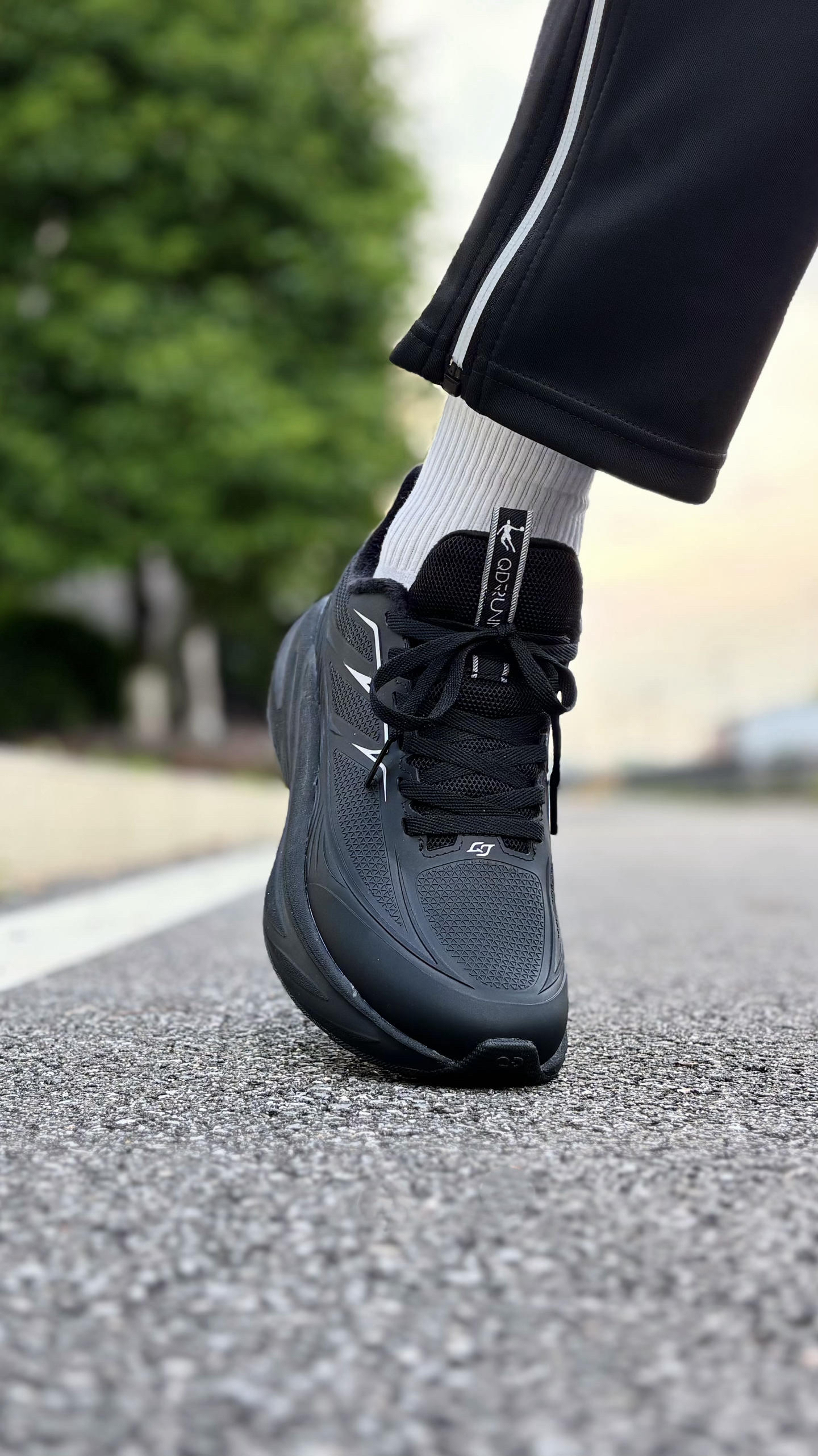 内里加绒搭配防泼水👟秋冬跑鞋一步搞到位‼️