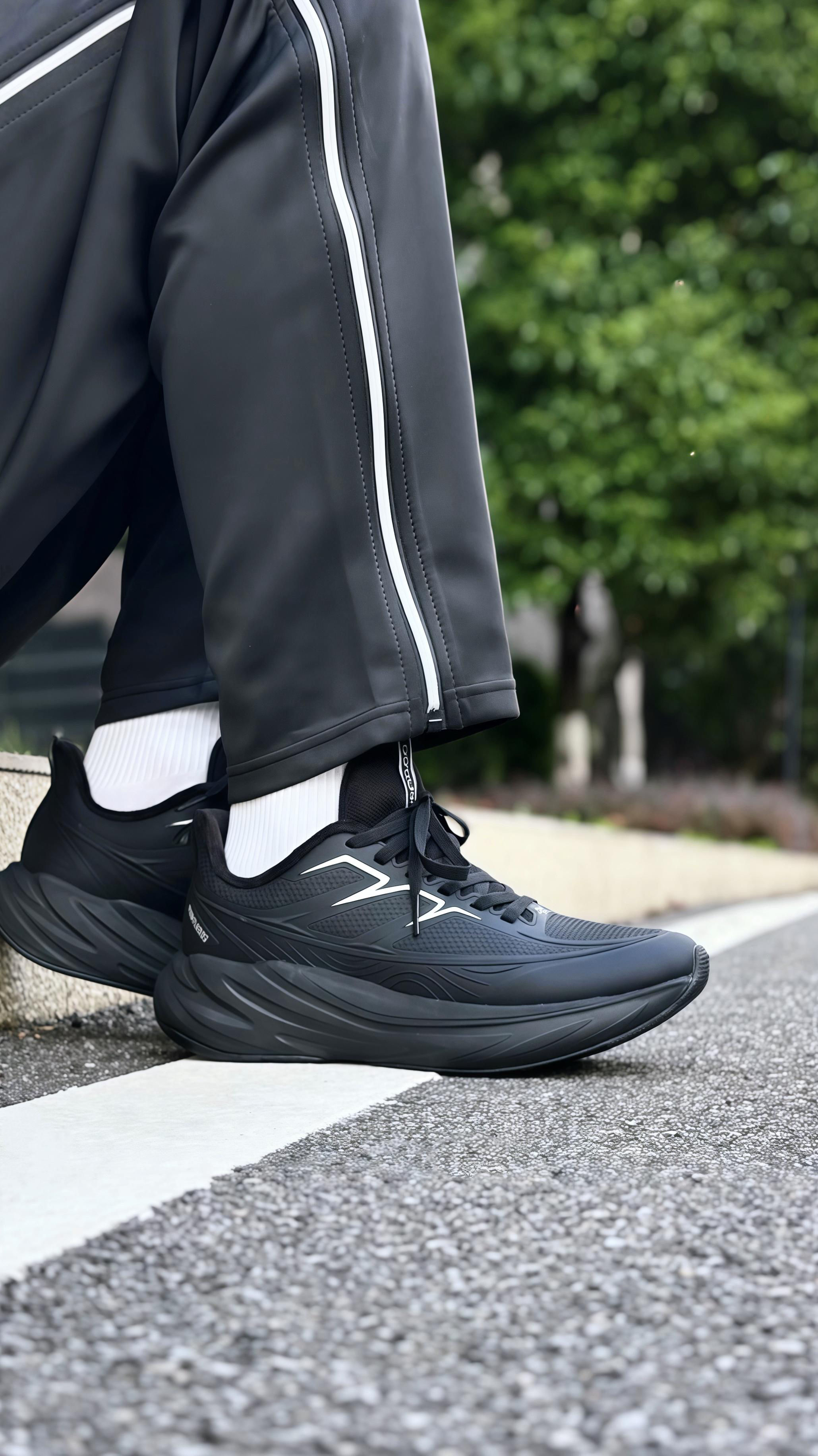 内里加绒搭配防泼水👟秋冬跑鞋一步搞到位‼️
