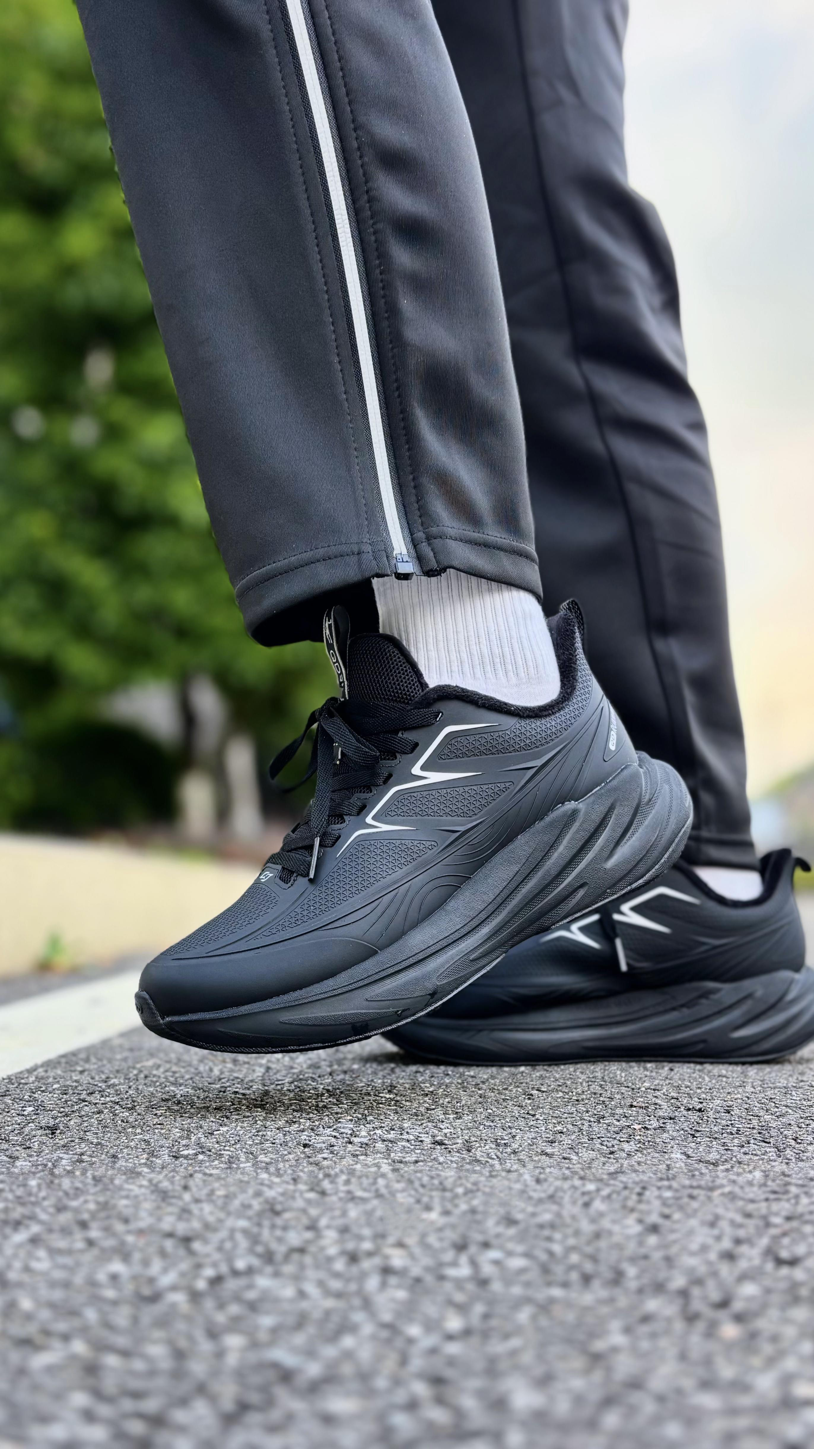 内里加绒搭配防泼水👟秋冬跑鞋一步搞到位‼️