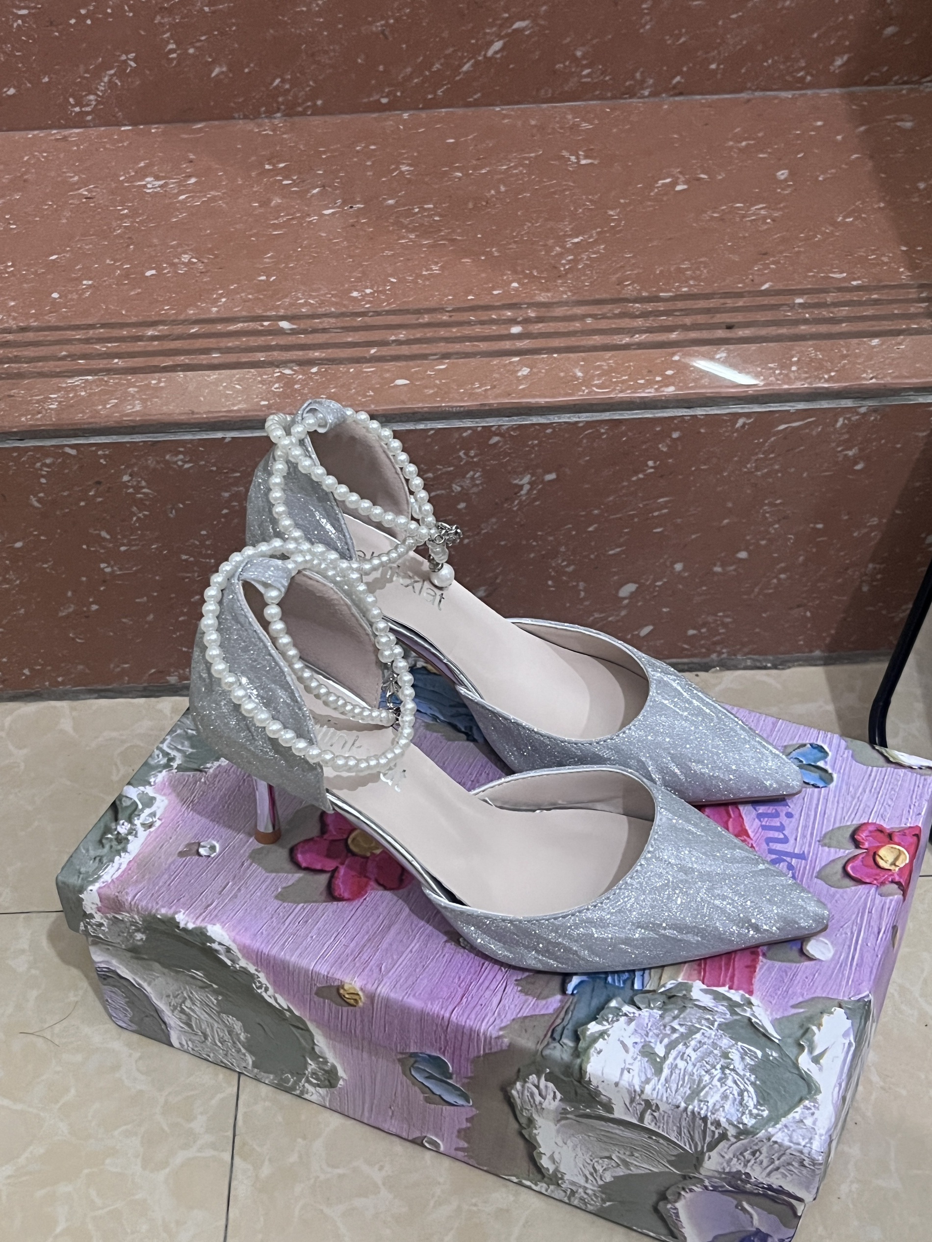 #法式银色尖头高跟鞋|御姐氛围感👠