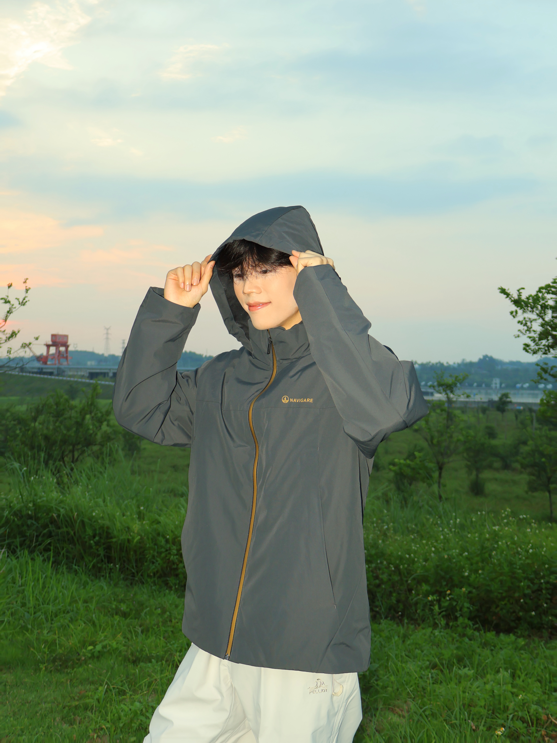 比冬天先到来的 是拓路羽绒服