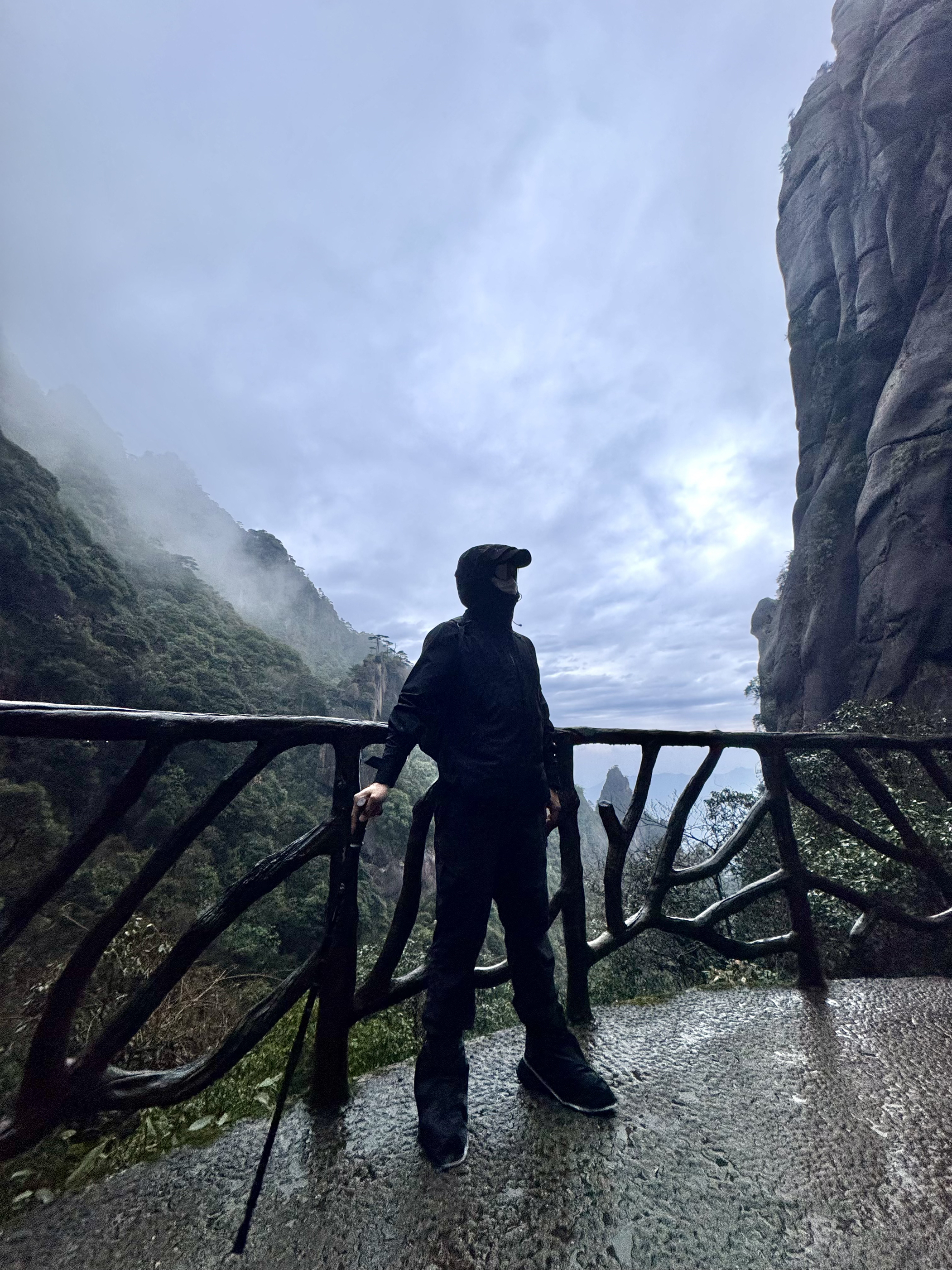 实测MH500冲锋衣|雨天登山真的顶