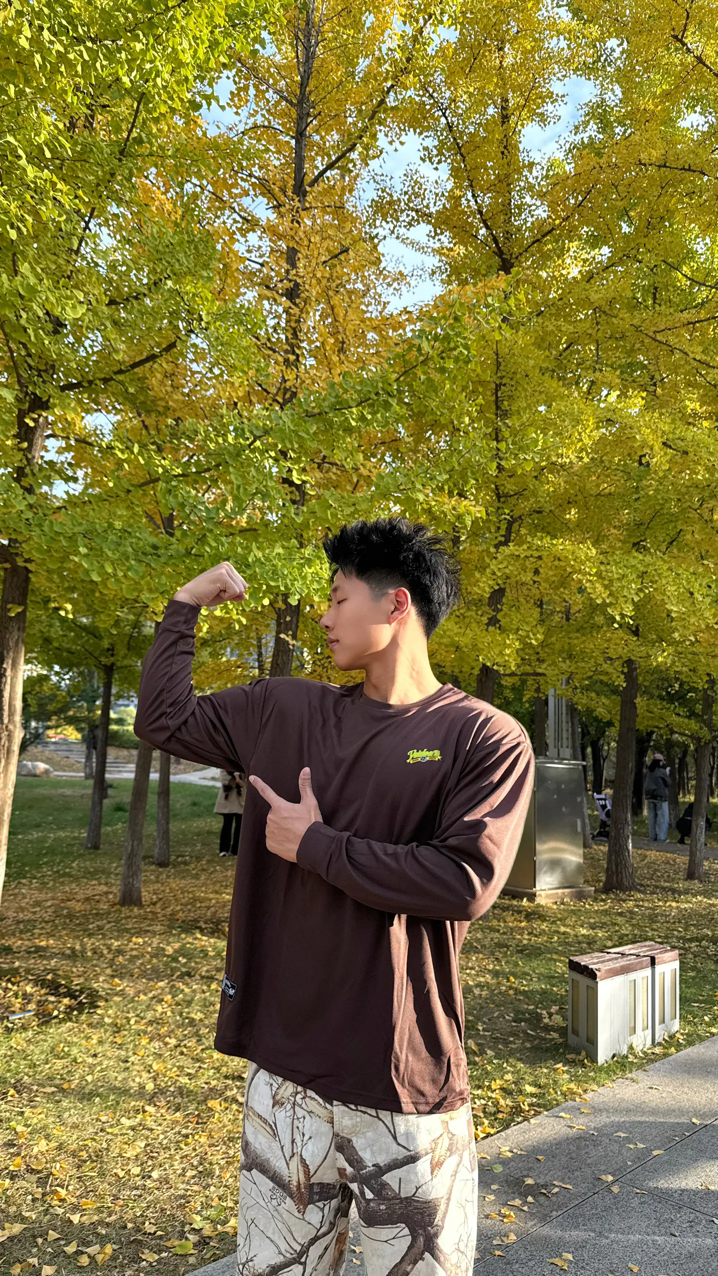 秋日户外松弛感|维动这件长袖太好穿🍂