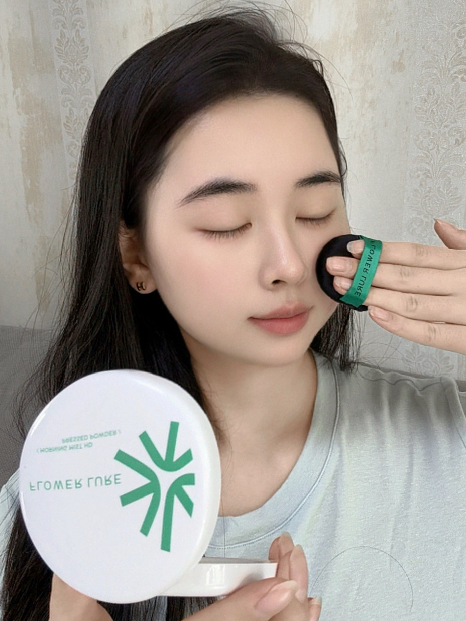 你只是个粉饼!管这么多干嘛啊。。。