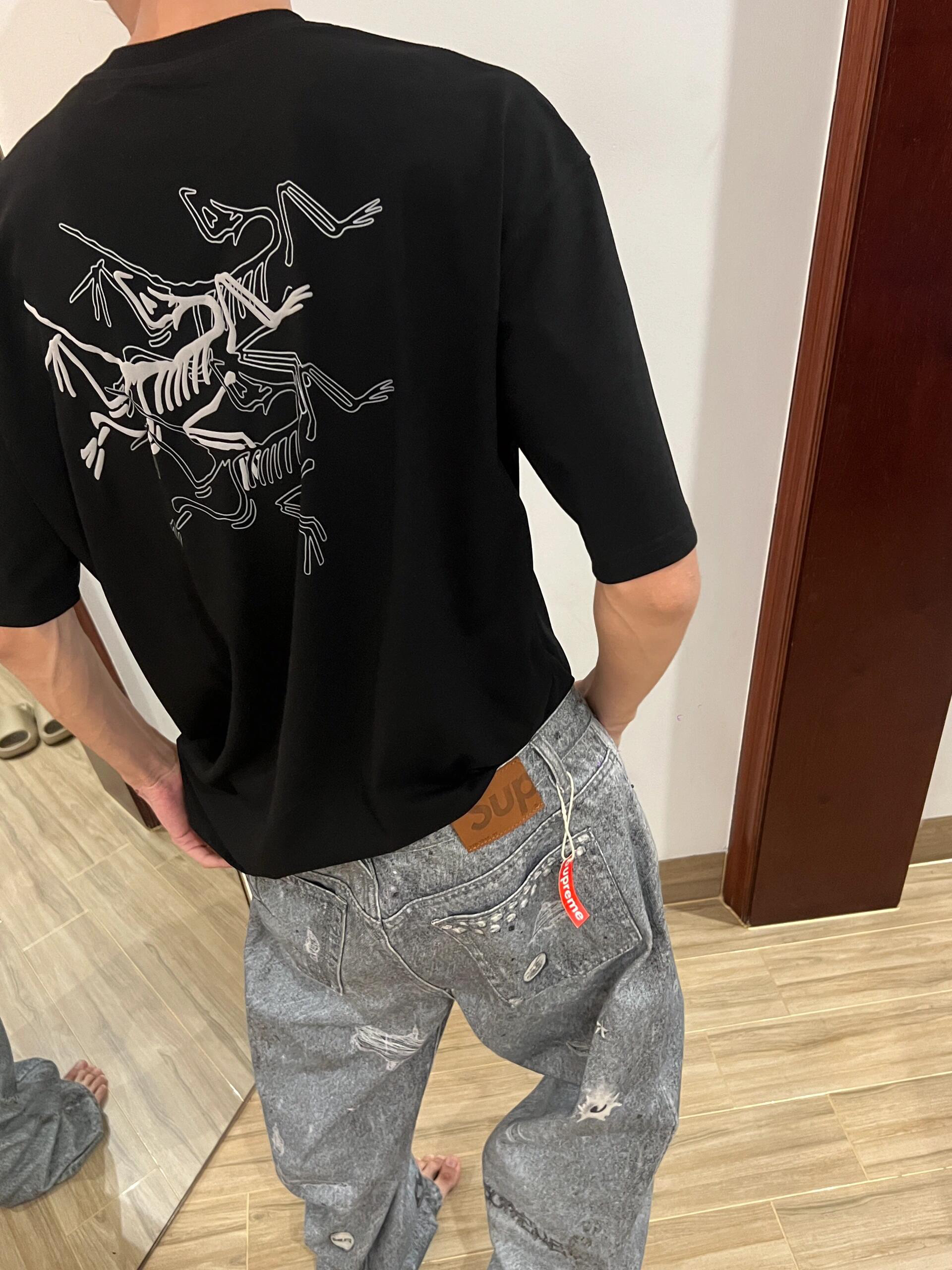 黑色骨架线条短袖✨