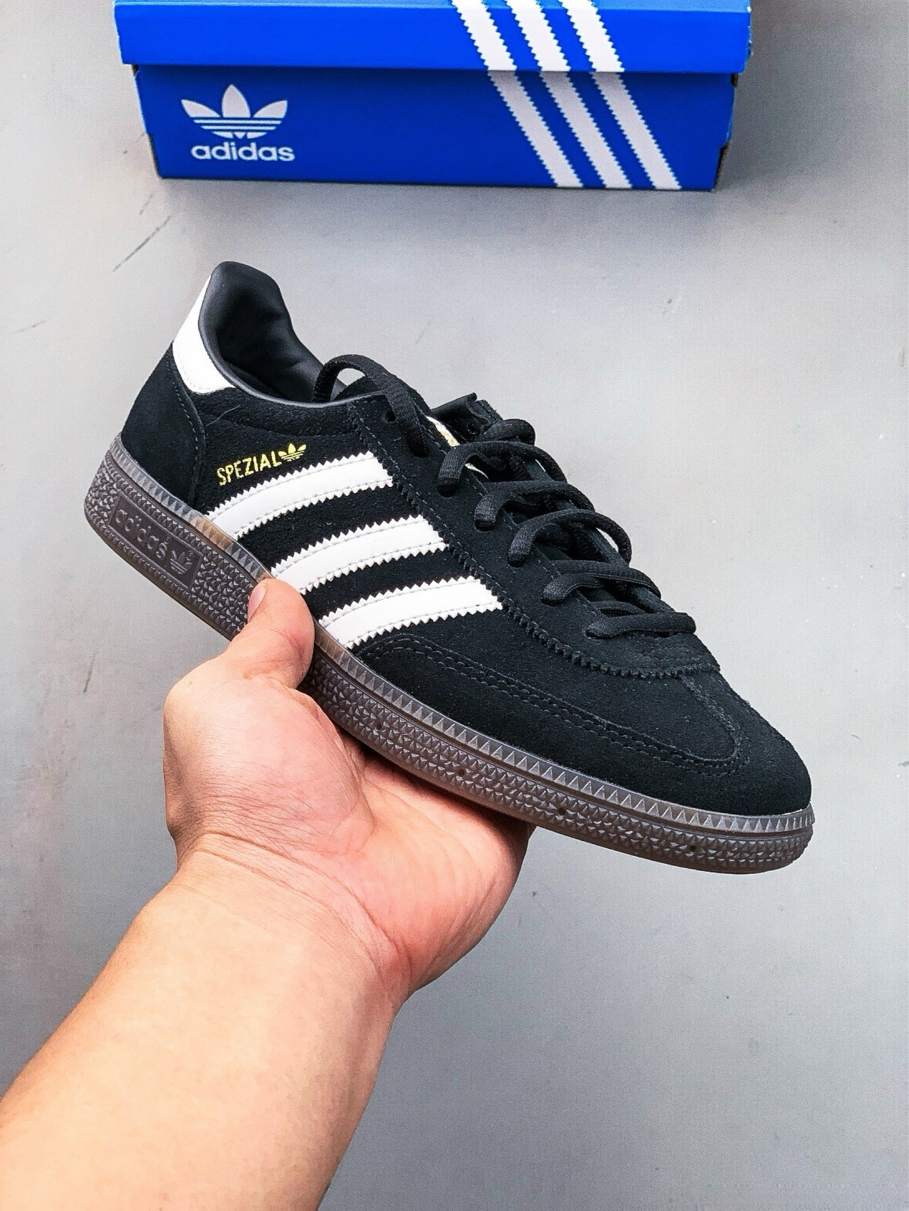 挖到宝了!阿迪 SPEZIAL 复古板鞋太绝