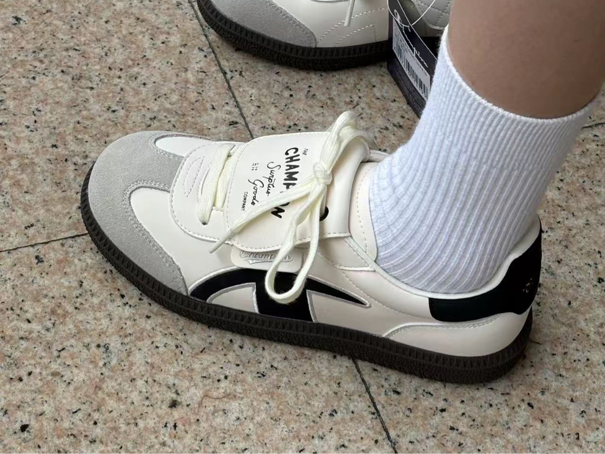 好好看👟球鞋名称：

🔍分享理由：冠军德