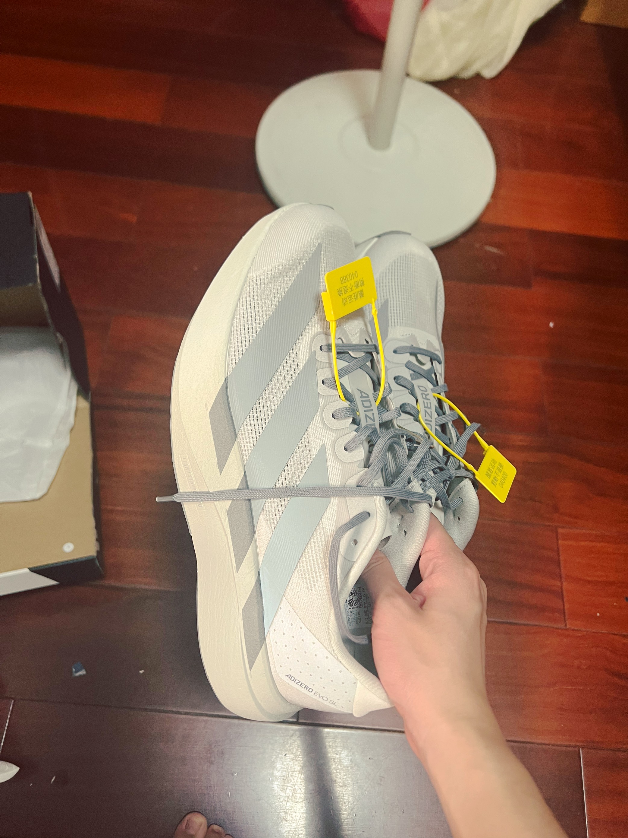 阿迪达斯Adizero Evo SL跑鞋评价