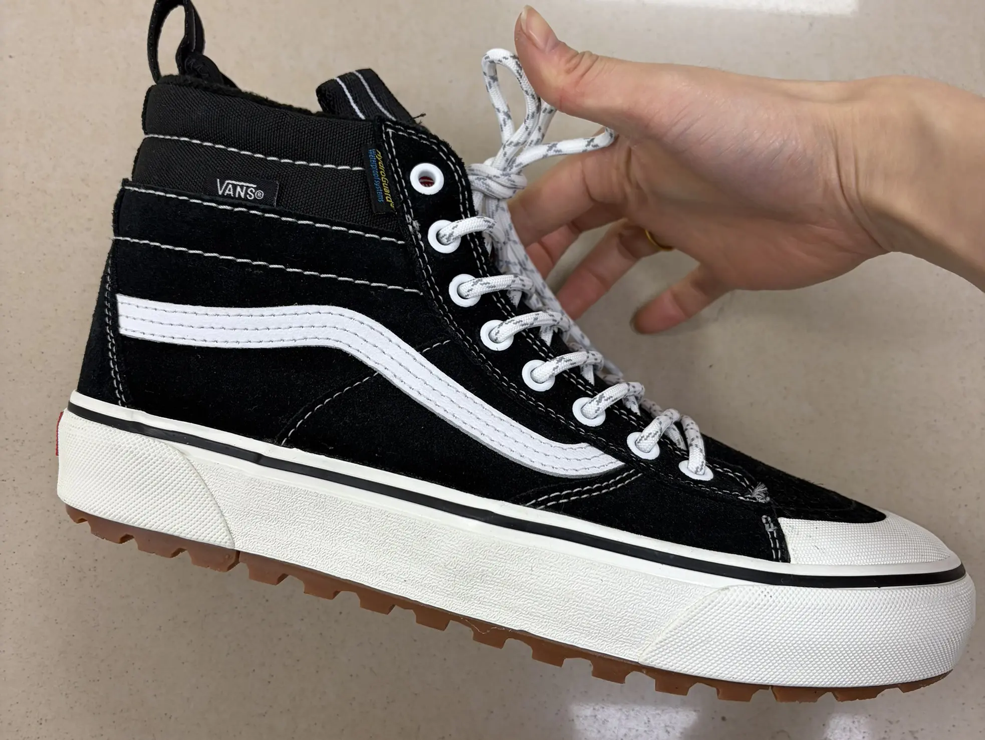 Vans加绒高帮,秋冬日常穿刚刚好