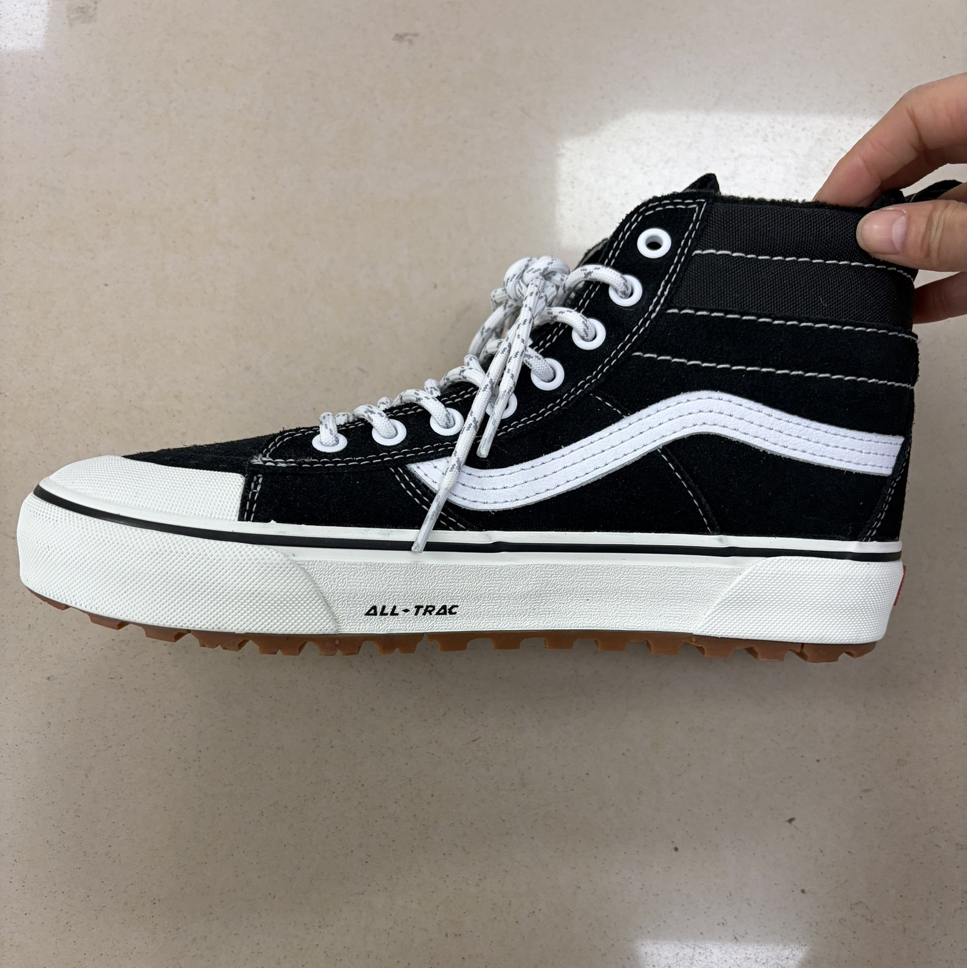 Vans加绒高帮,秋冬日常穿刚刚好