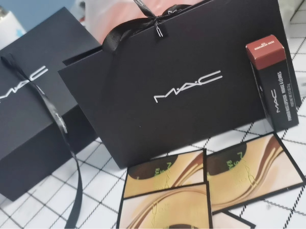 是谁还没拥有人生第一支口红💄