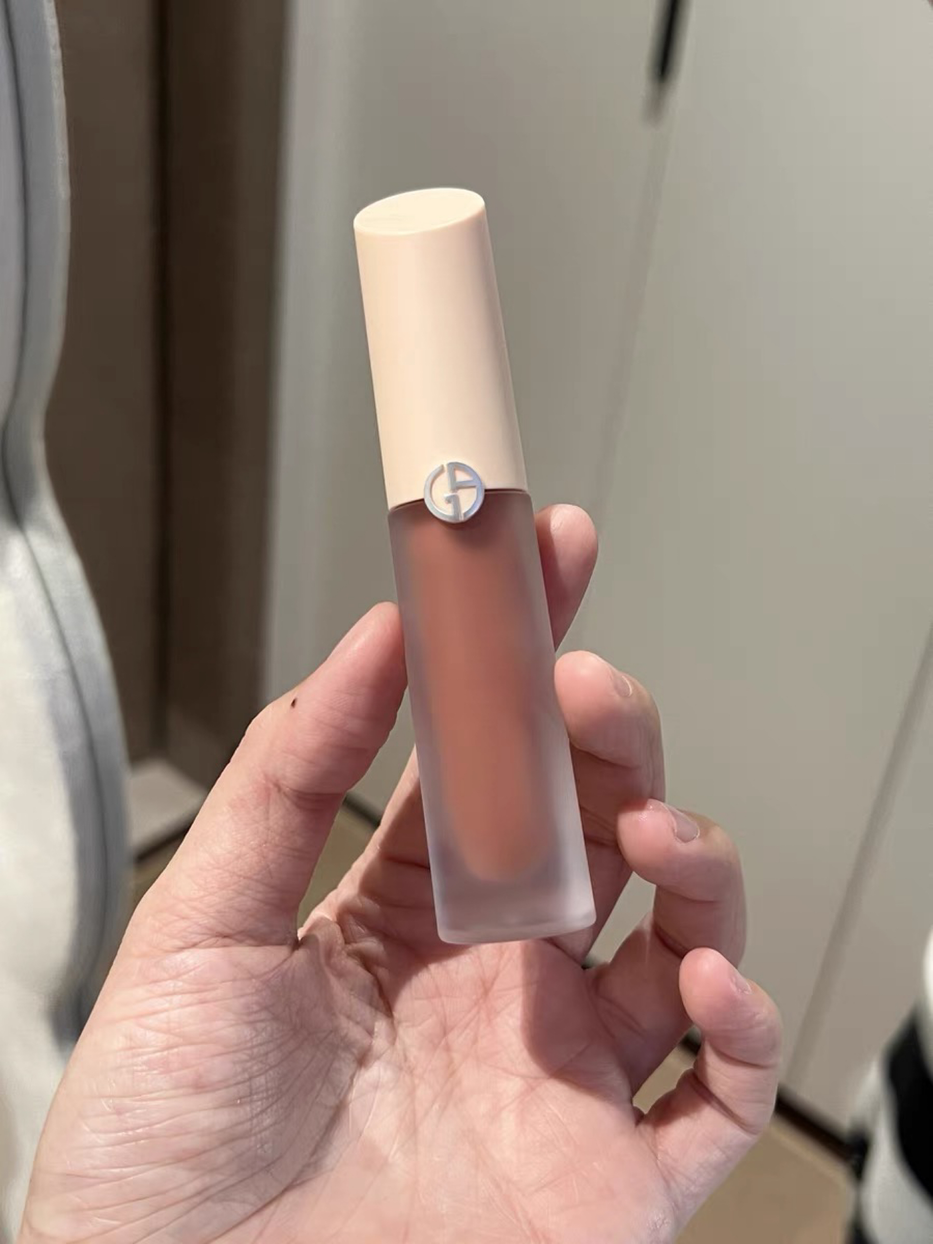 还得是你啊 ，是我的本命裸色   阿玛尼！！！
