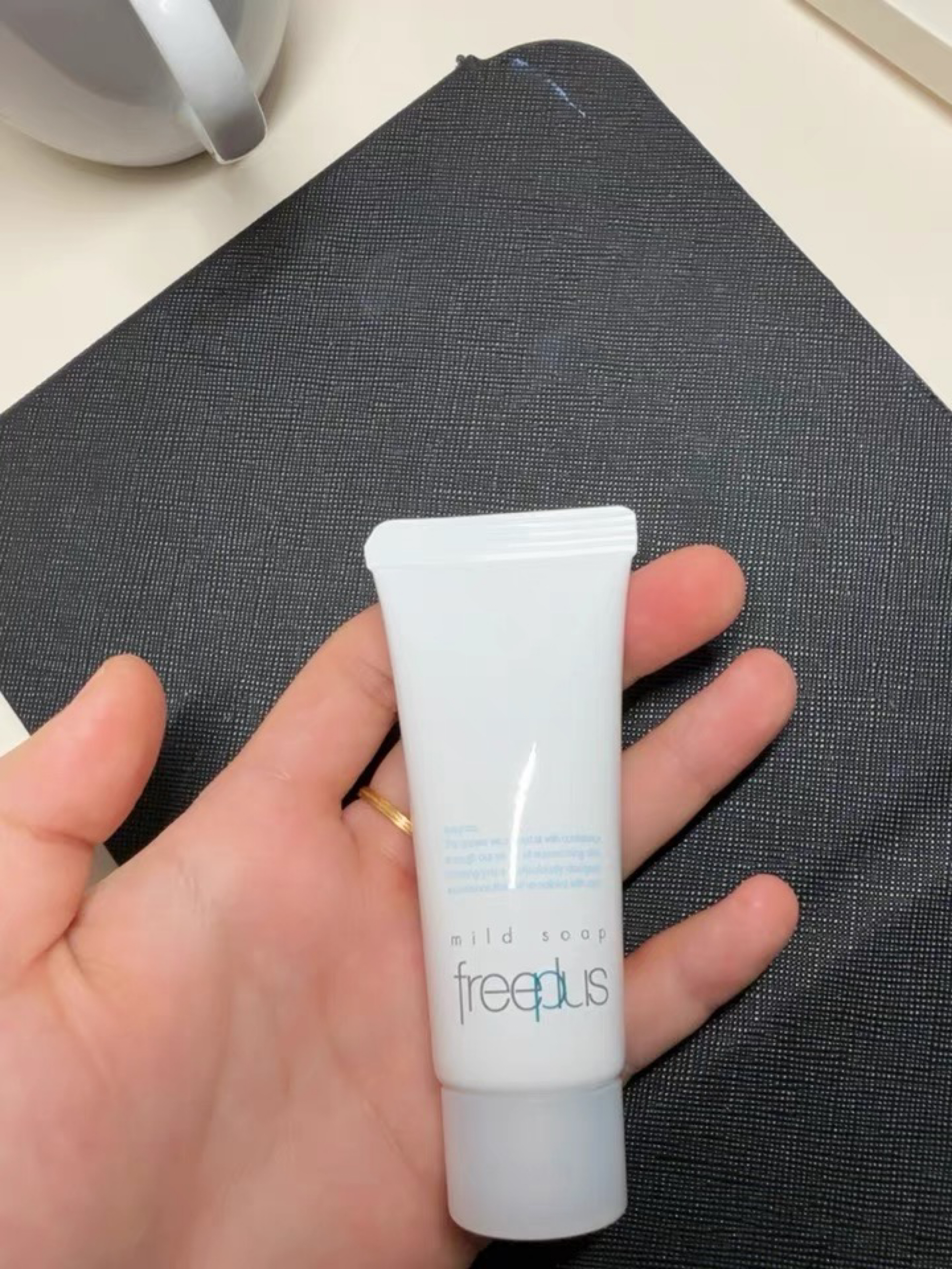 分享一款平价洗面奶～