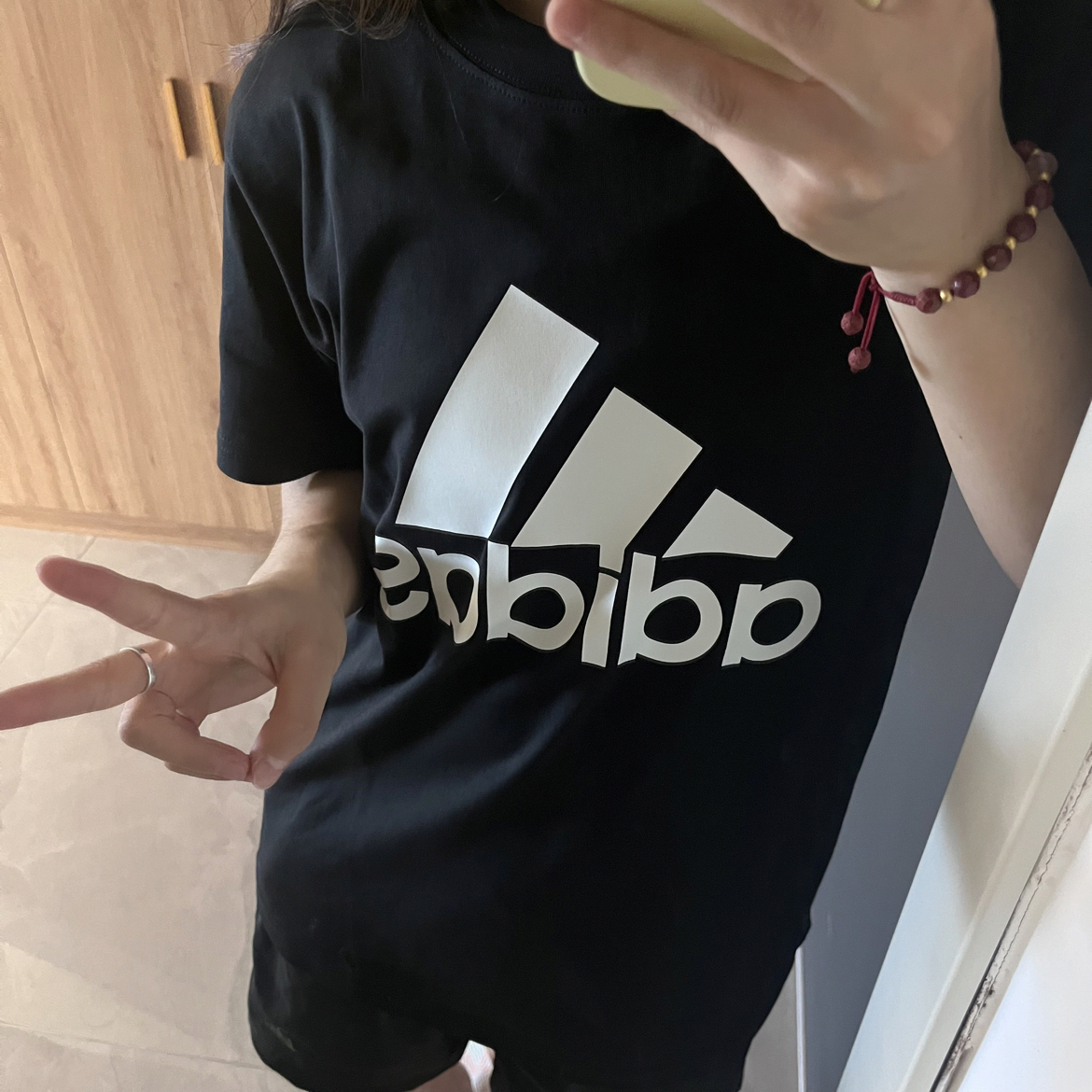 adidas短袖