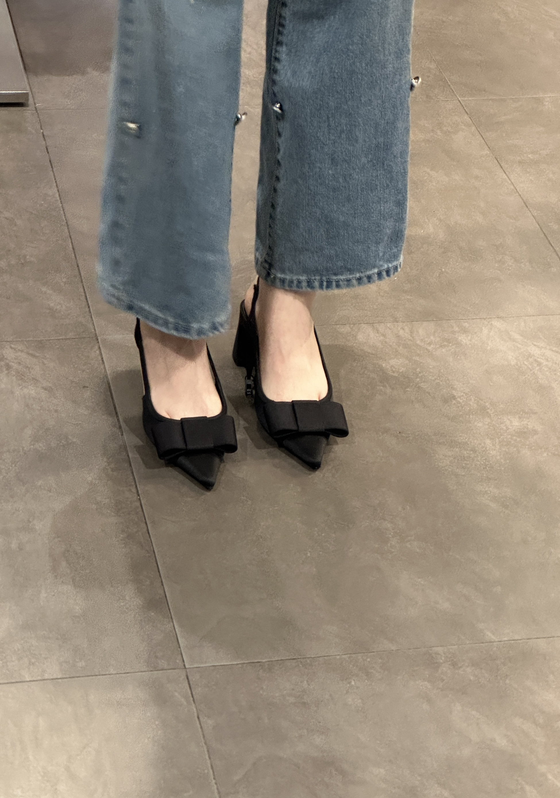 今日份松弛感穿搭✨ 牛仔+小高跟