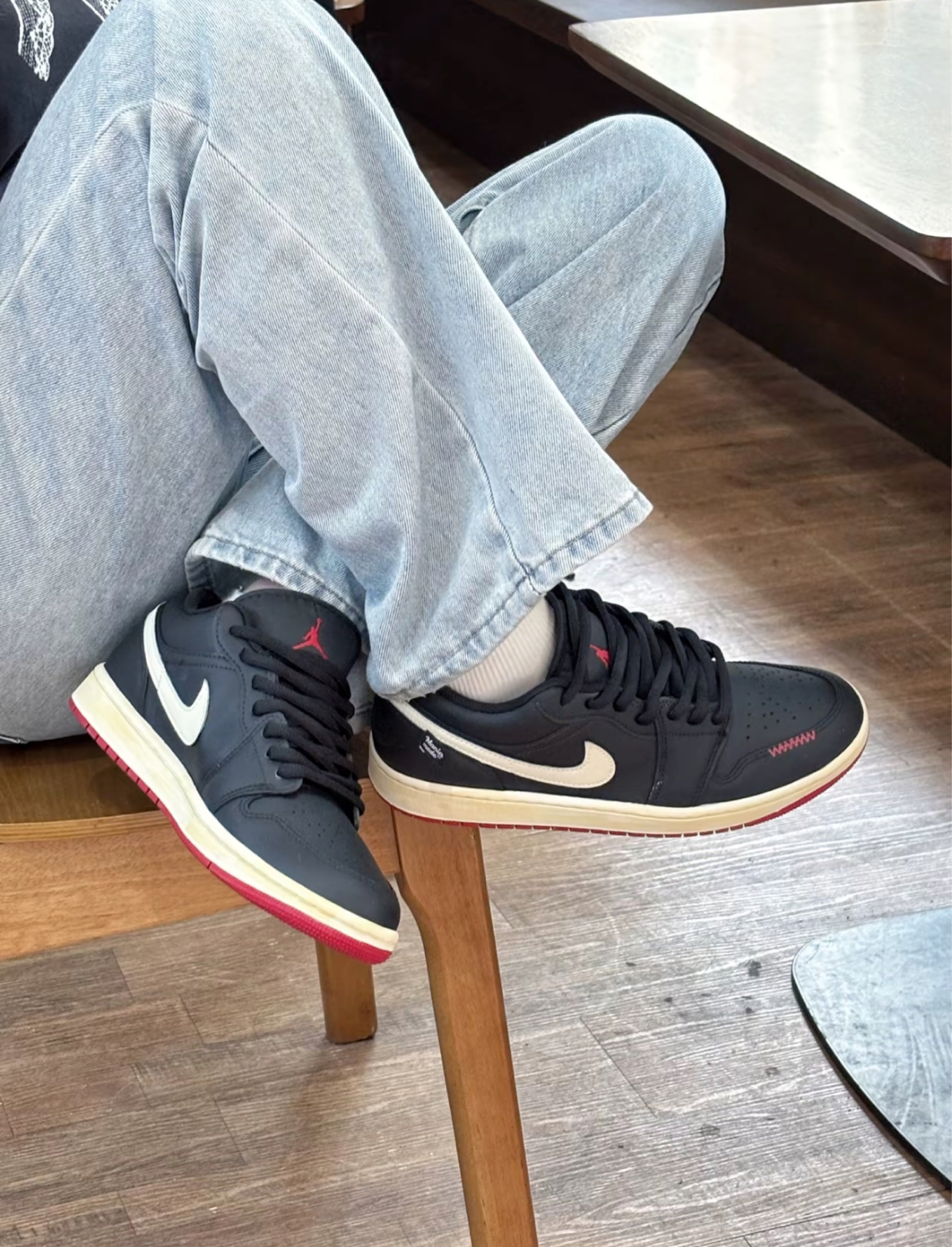 鞋圈新顶流！Jordan AJ1暗黑骑士，做旧质感+经典配色直接炸街！