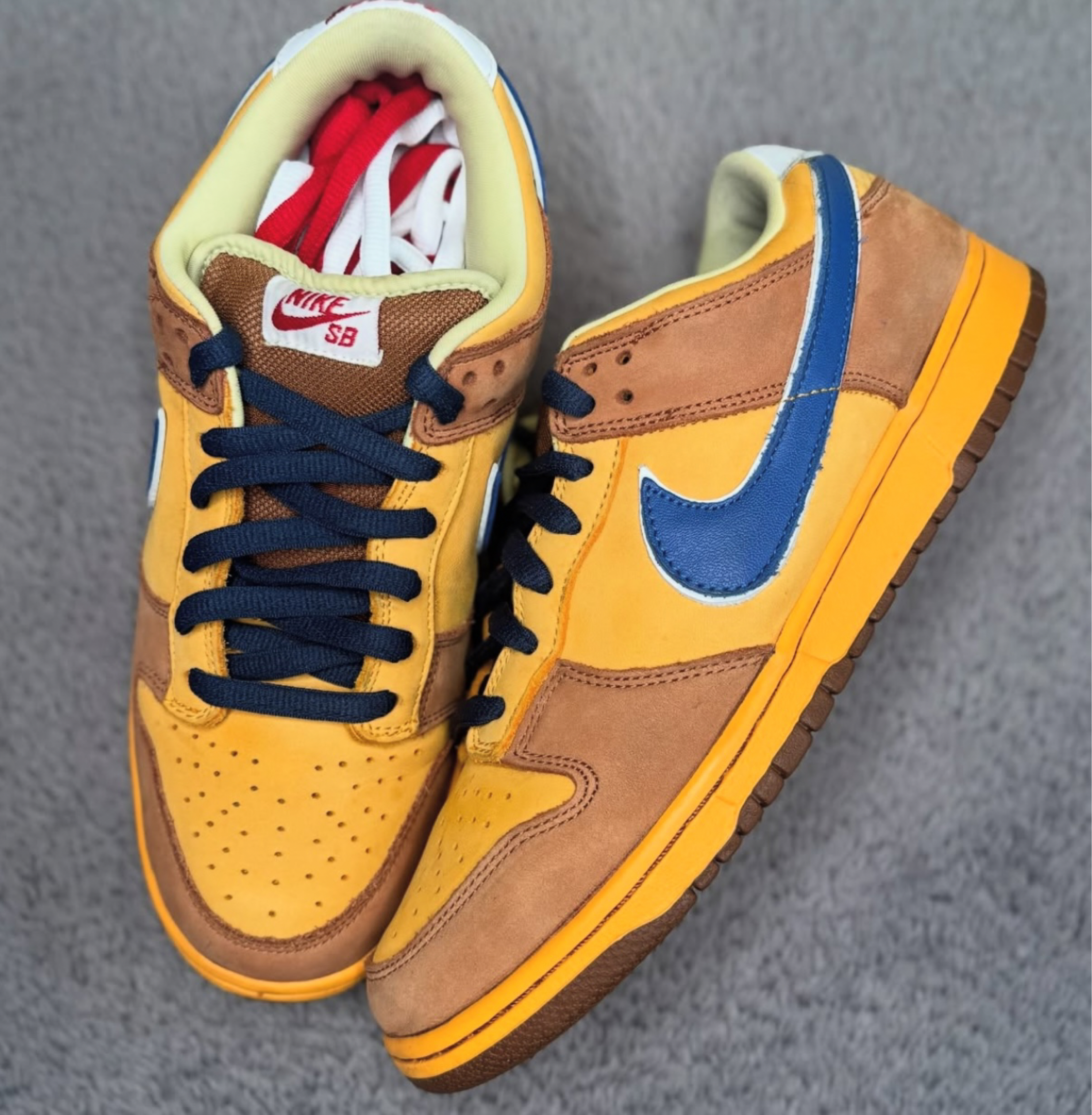 谁懂啊！这双 Nike SB Dunk 把复古玩明白了🟡🟤