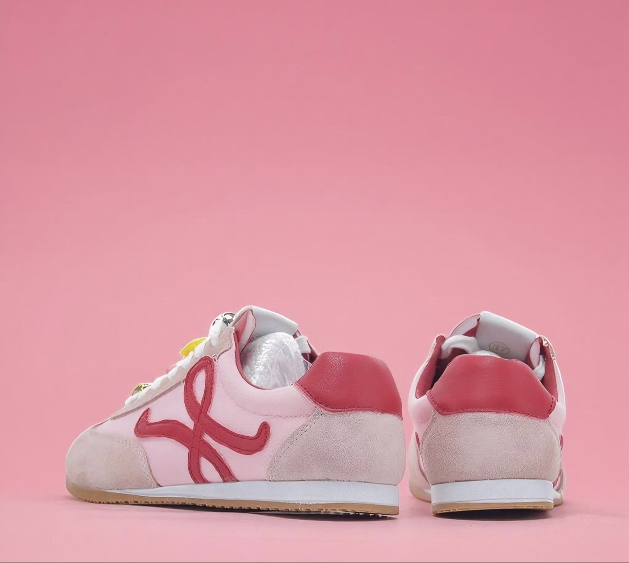 💕LOEWE粉鞋 | 甜酷女孩的春日宝藏单品💕
