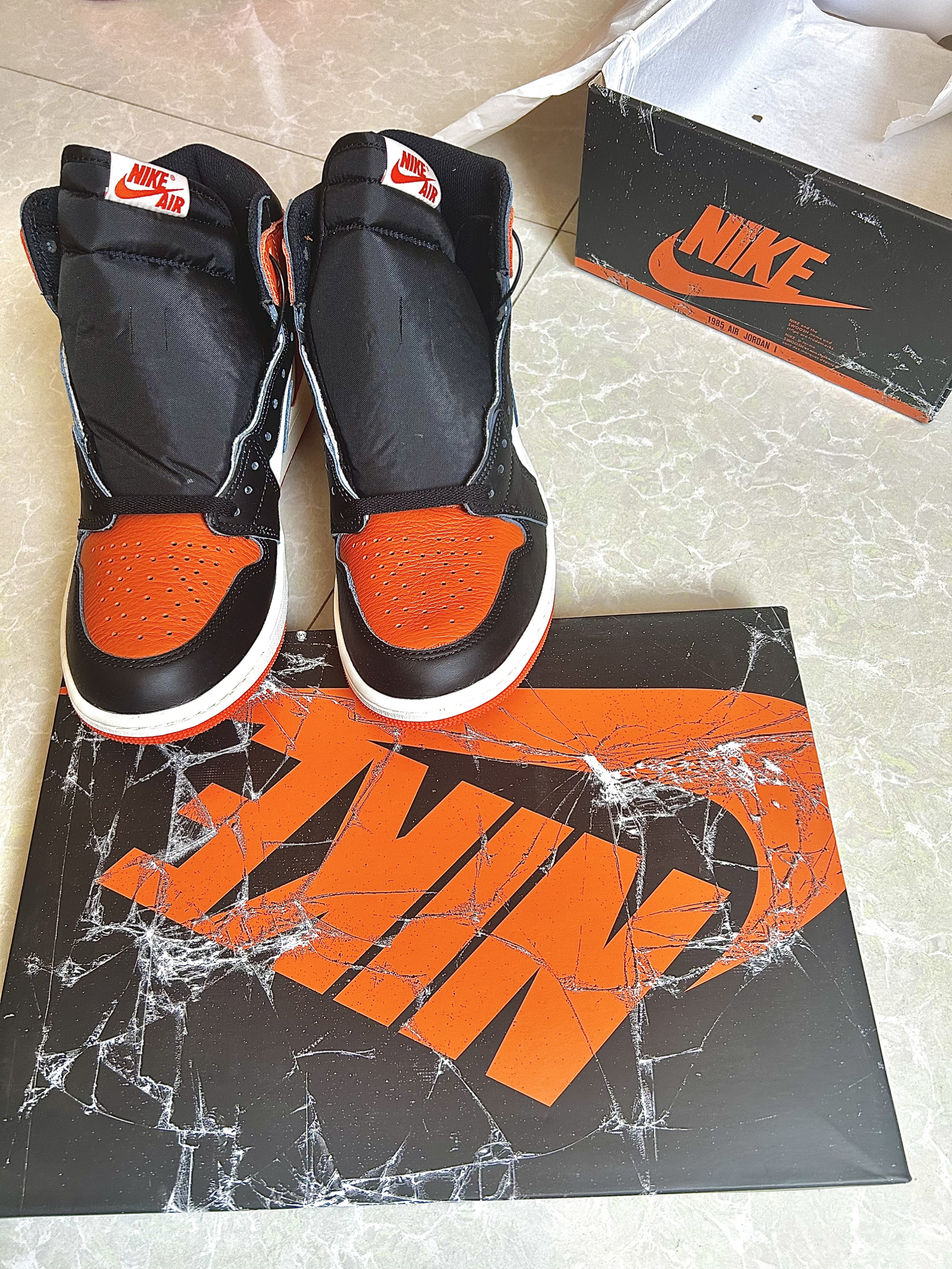 这双AJ1扣碎拿到手还是有点小惊喜的！🍊