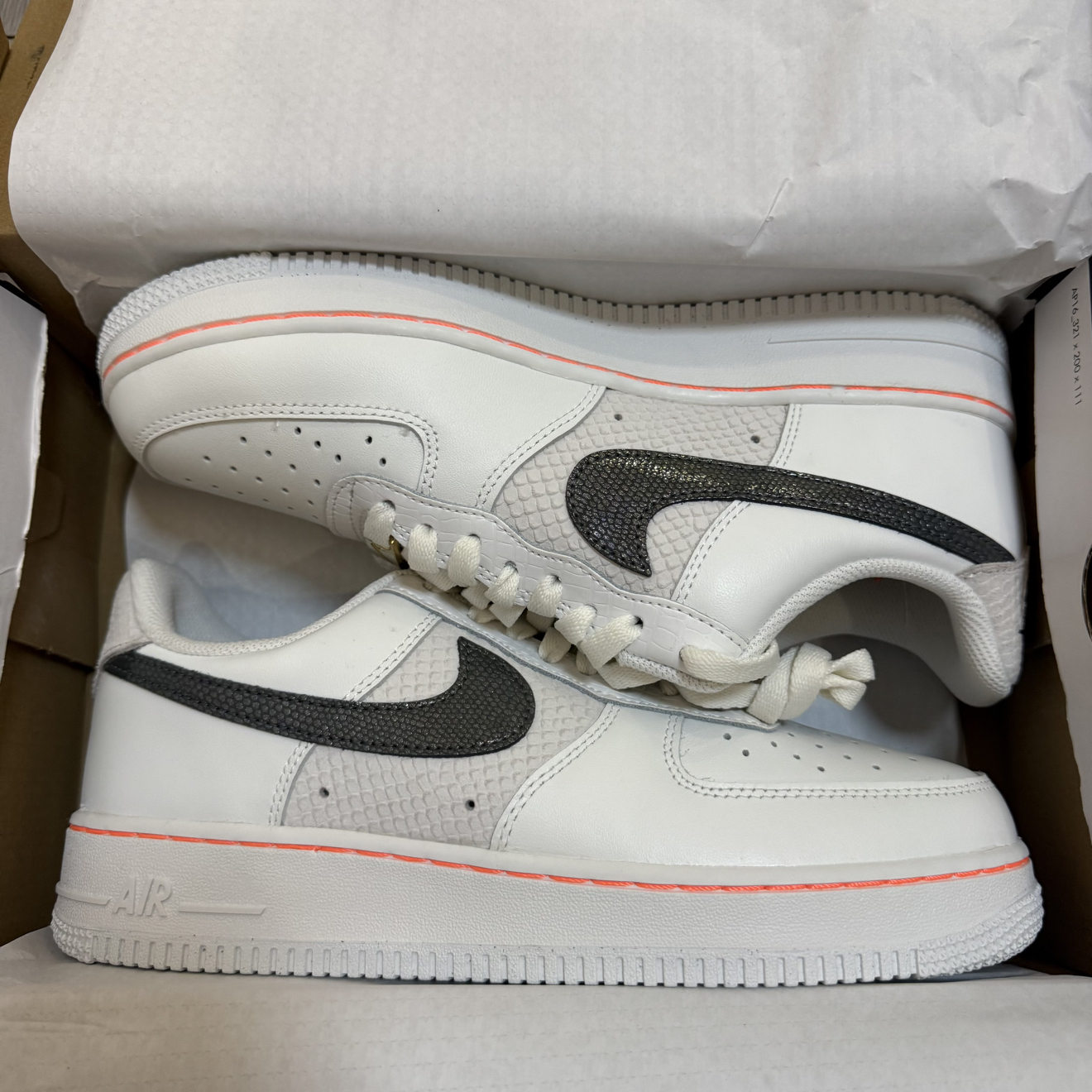 Nike Air Force 1 潮流舒适 低帮 板鞋 男款 白灰