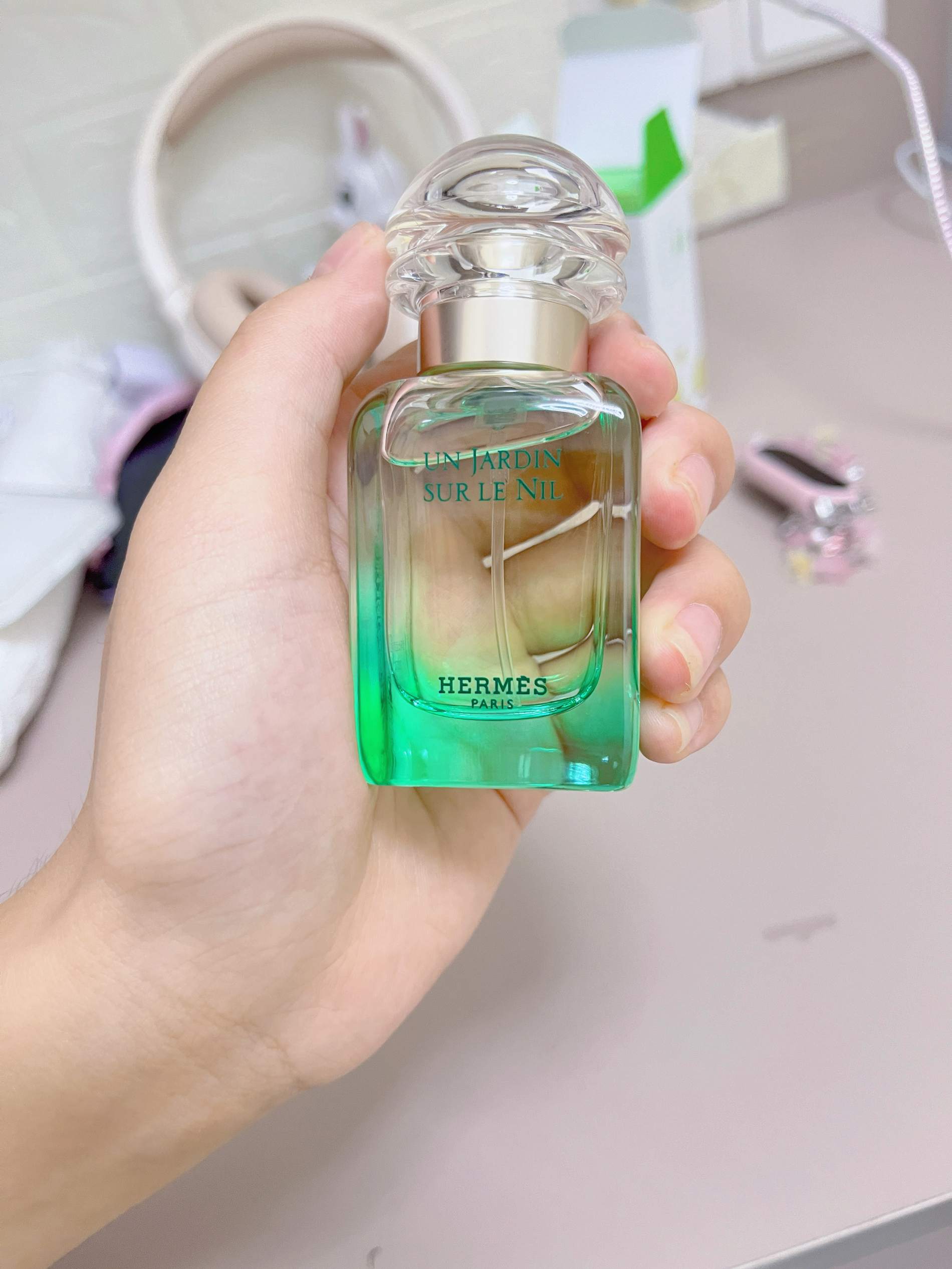 啊啊啊 发现一款适合学生党的香水