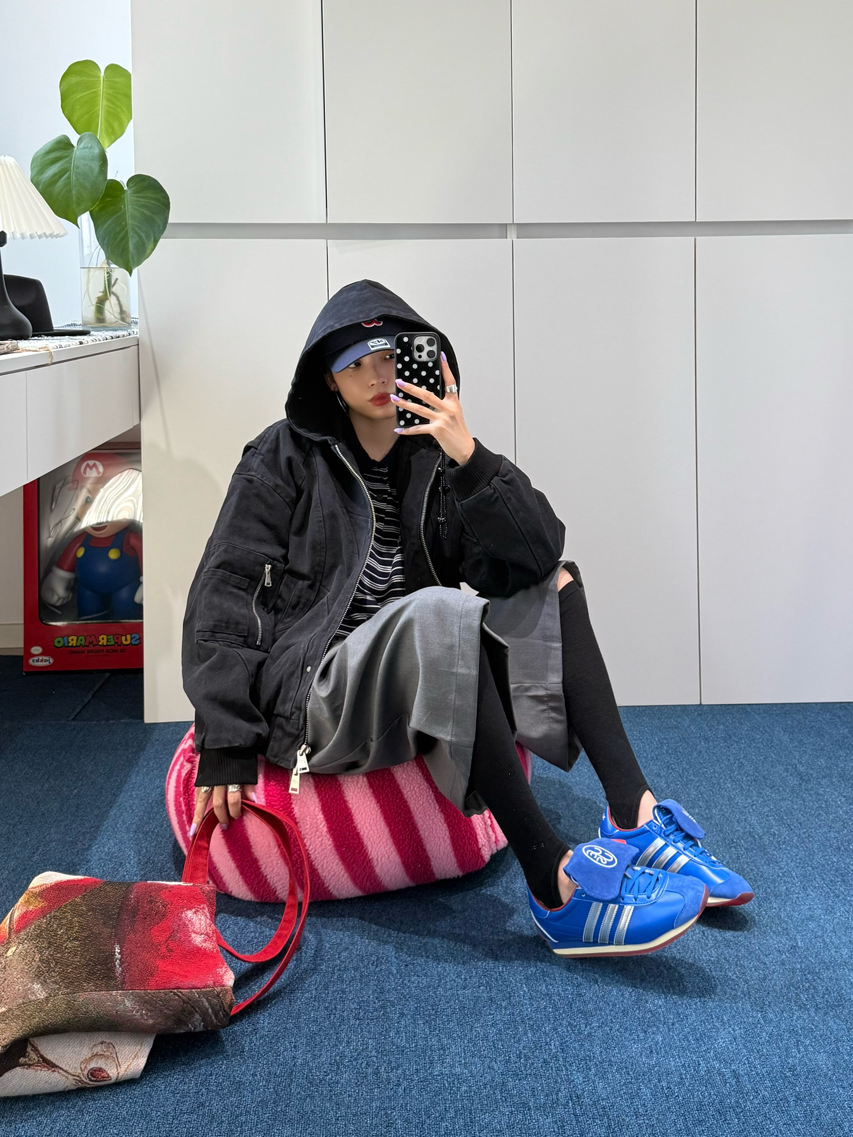当街头cleanfit撞上复古感，增加秋日混搭辨识度