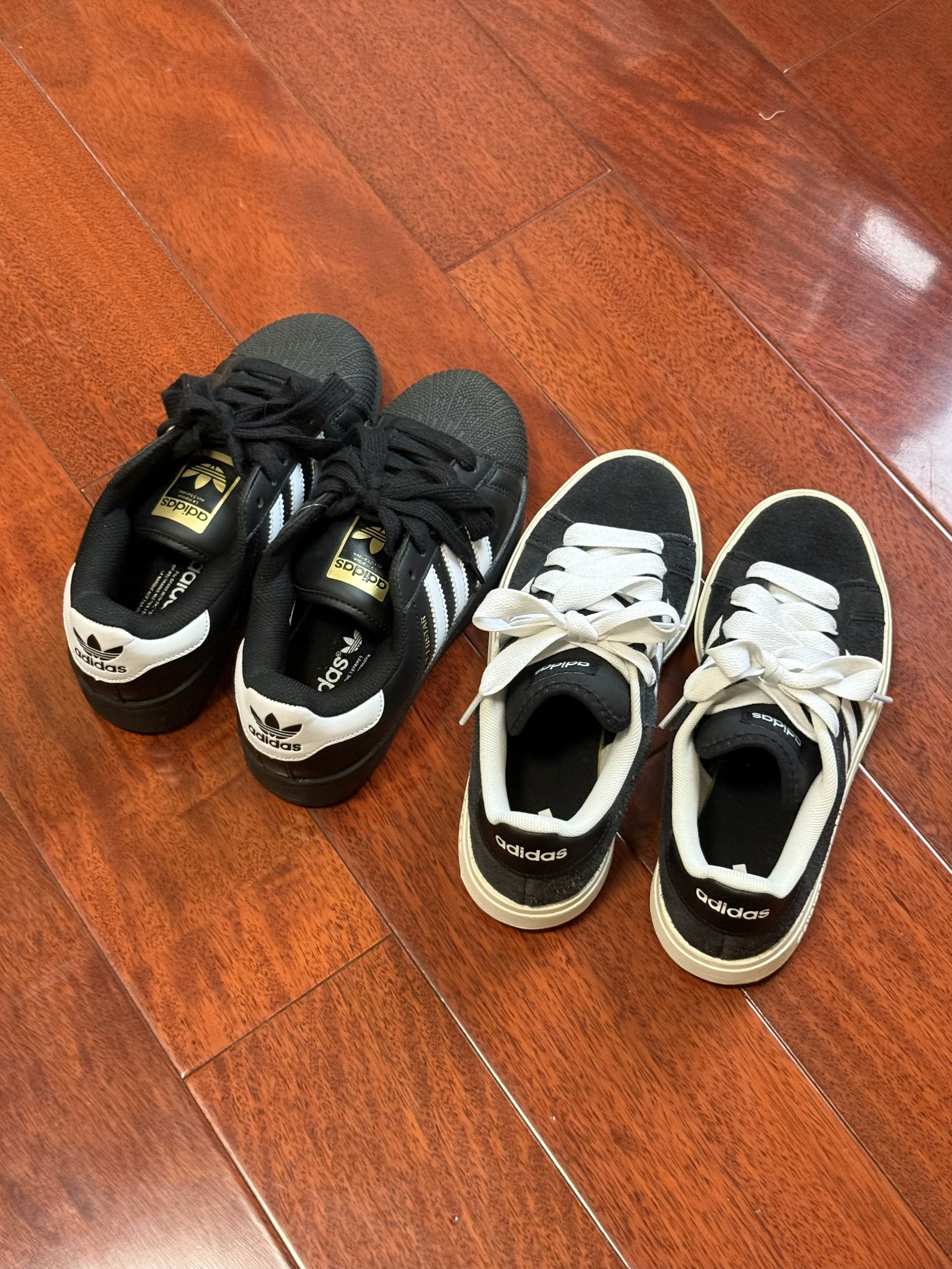 二选一选哪双好纠结..