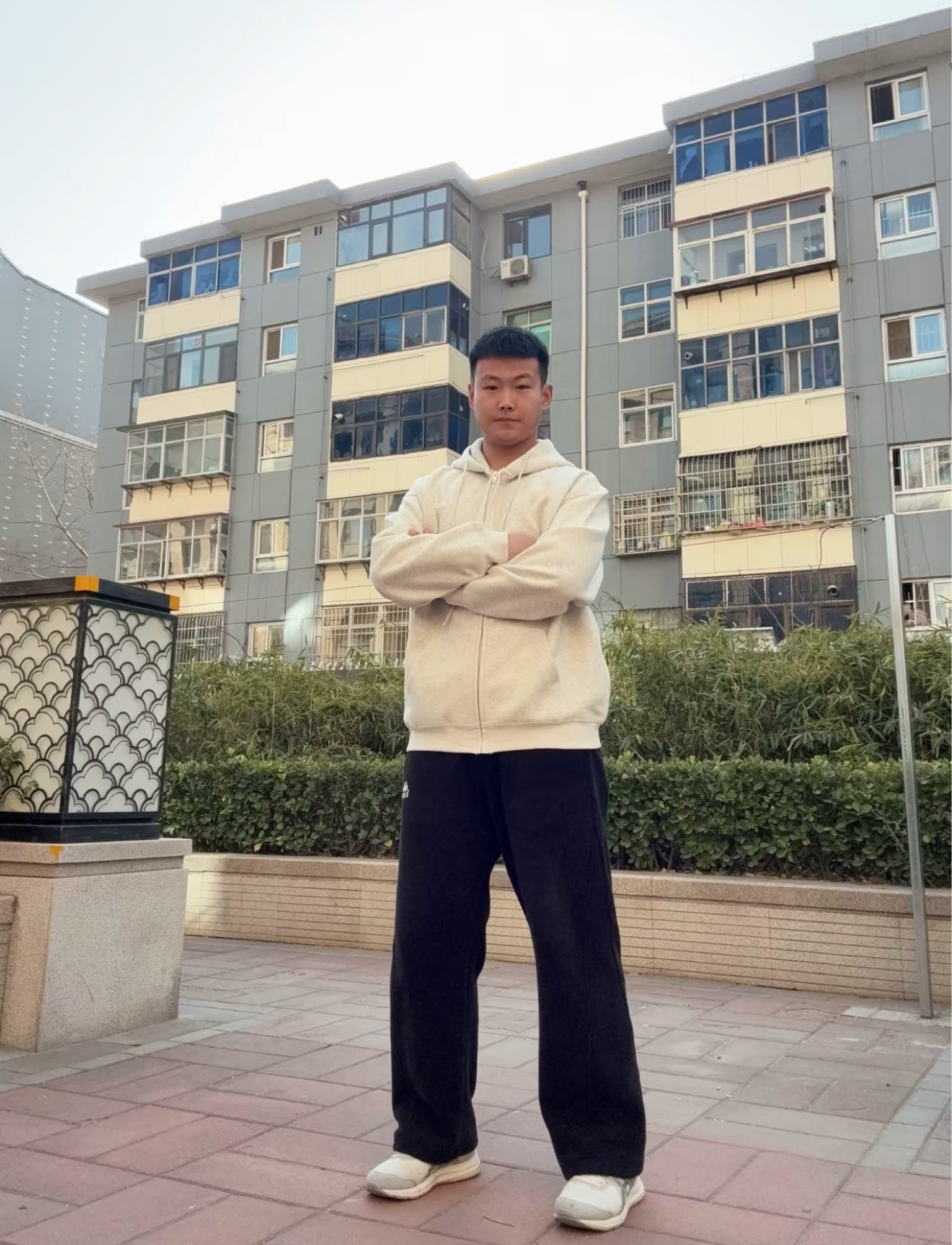 被问爆的米色连帽外套！温柔氛围感拉