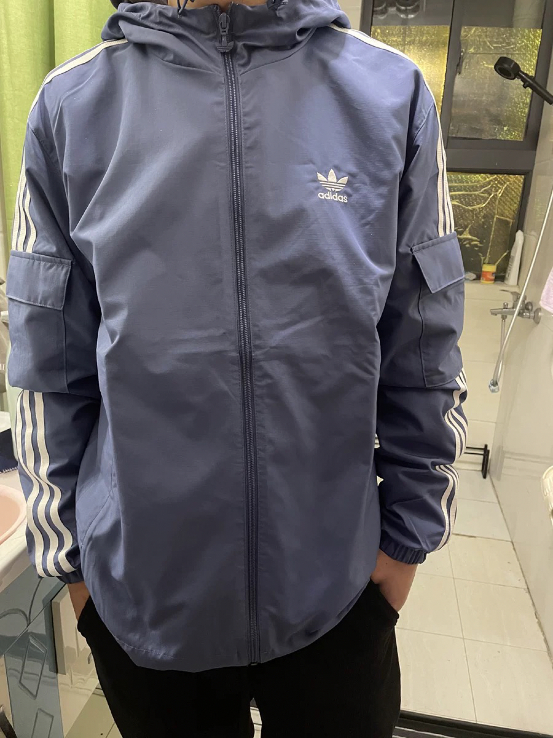 小小阿迪外套 轻松轻松驾驭
