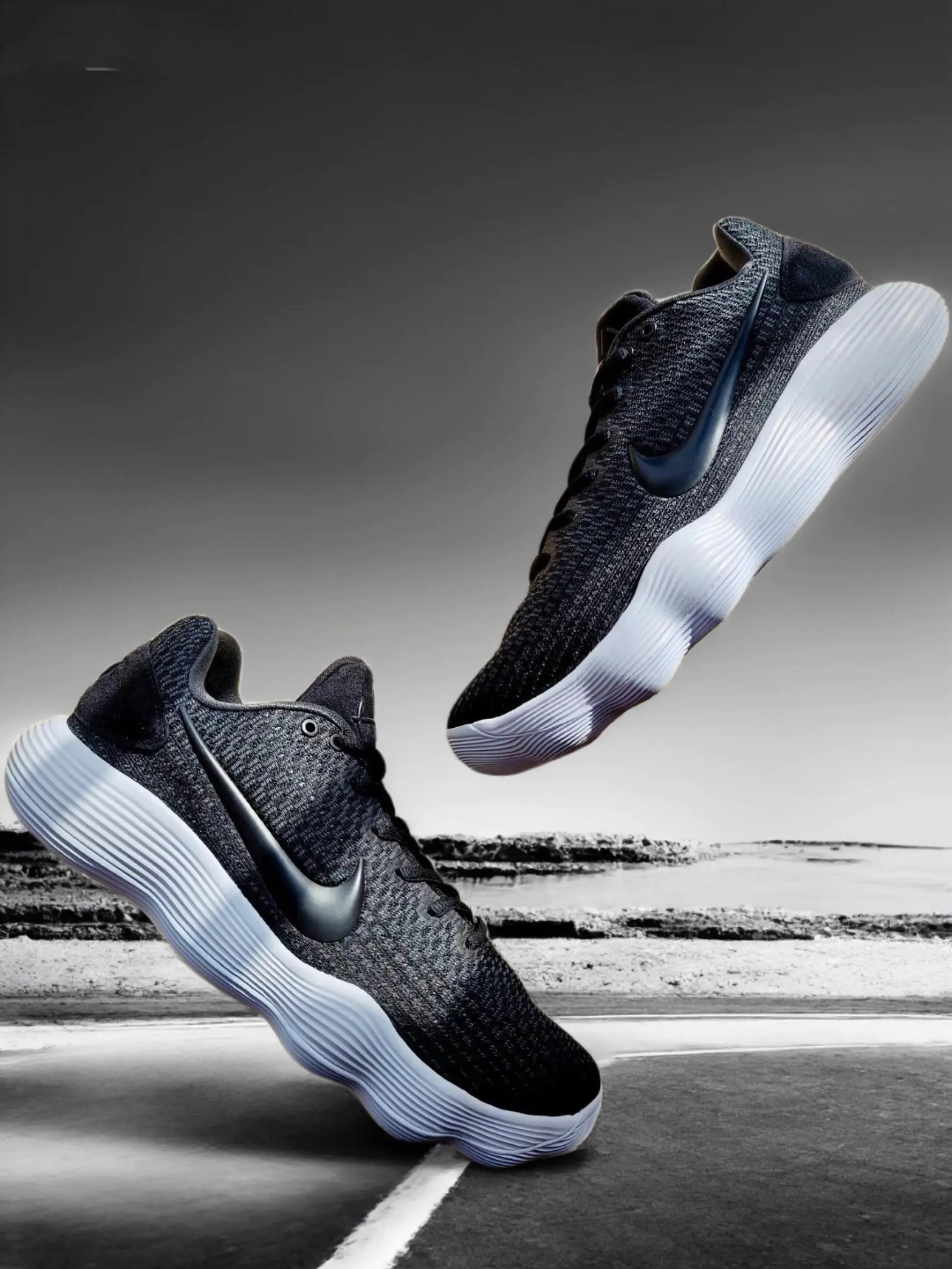 实战党必入!Nike Hyperdunk 2017 React低帮黑白战靴,脚感性能双炸裂