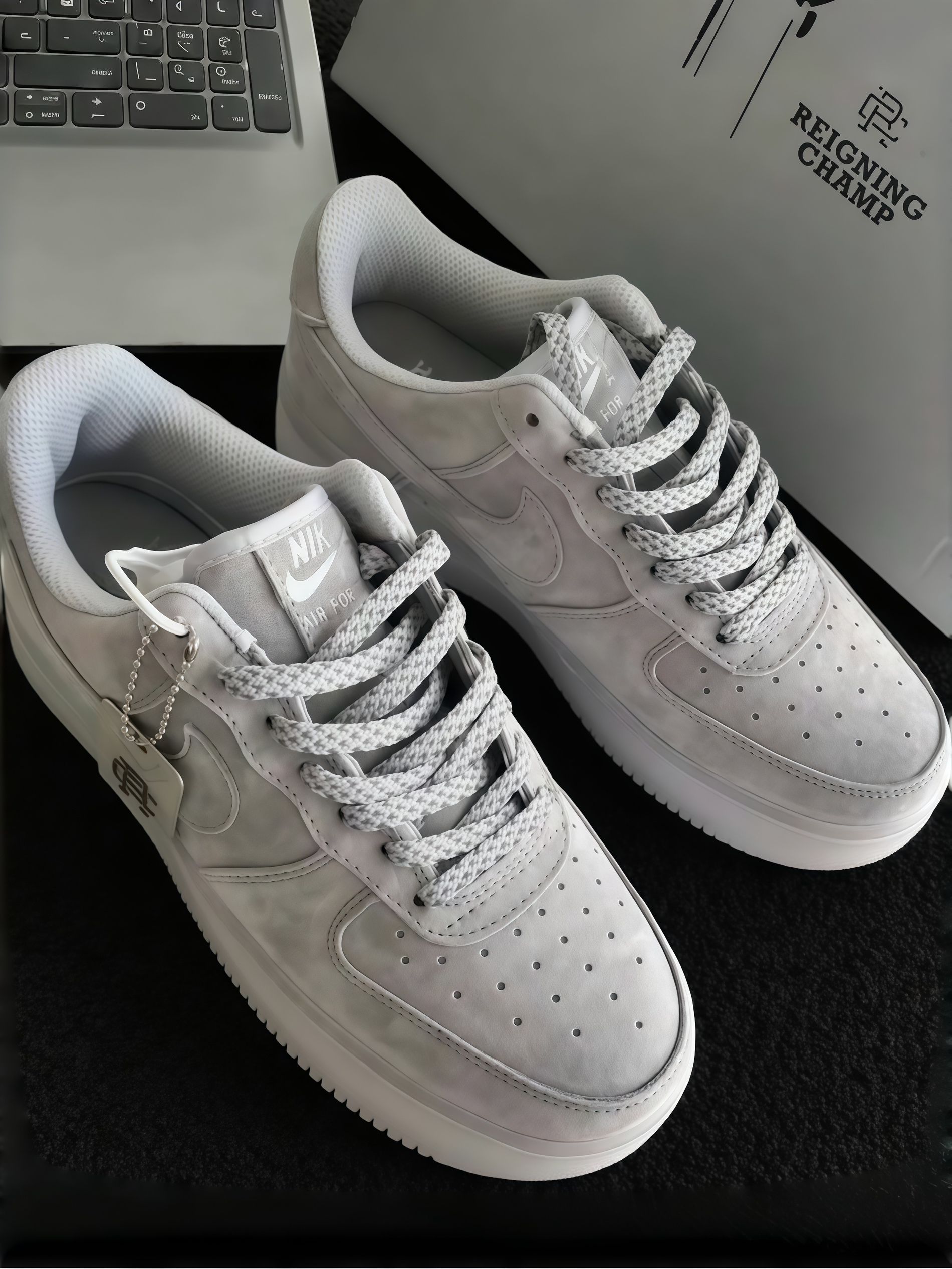 🍰浅灰AF1质感绝了!高级雾面感,搭配党狂喜~🧁