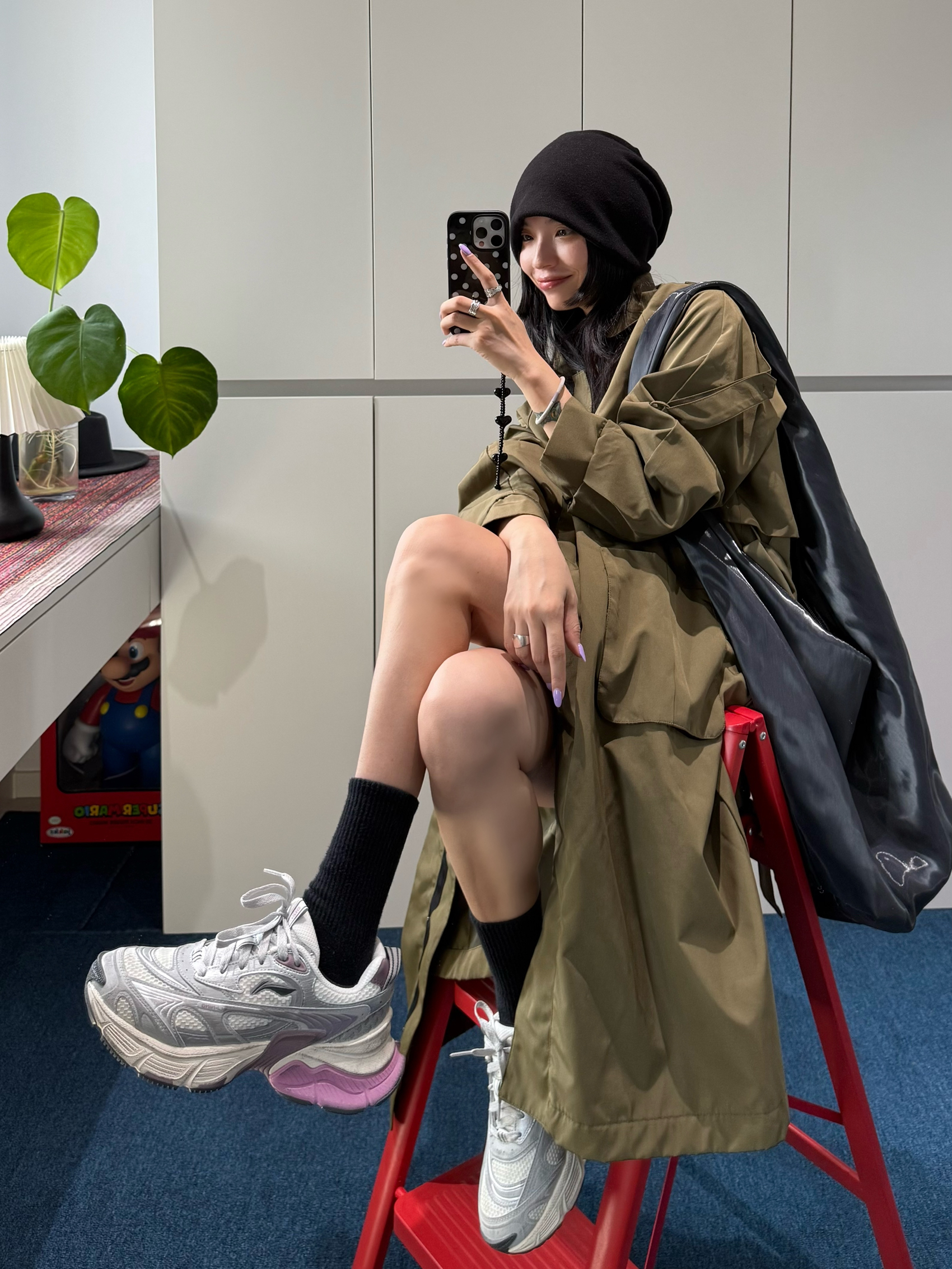 工装风y2k的叛逆与柔媚：当风衣邂逅y2k美学