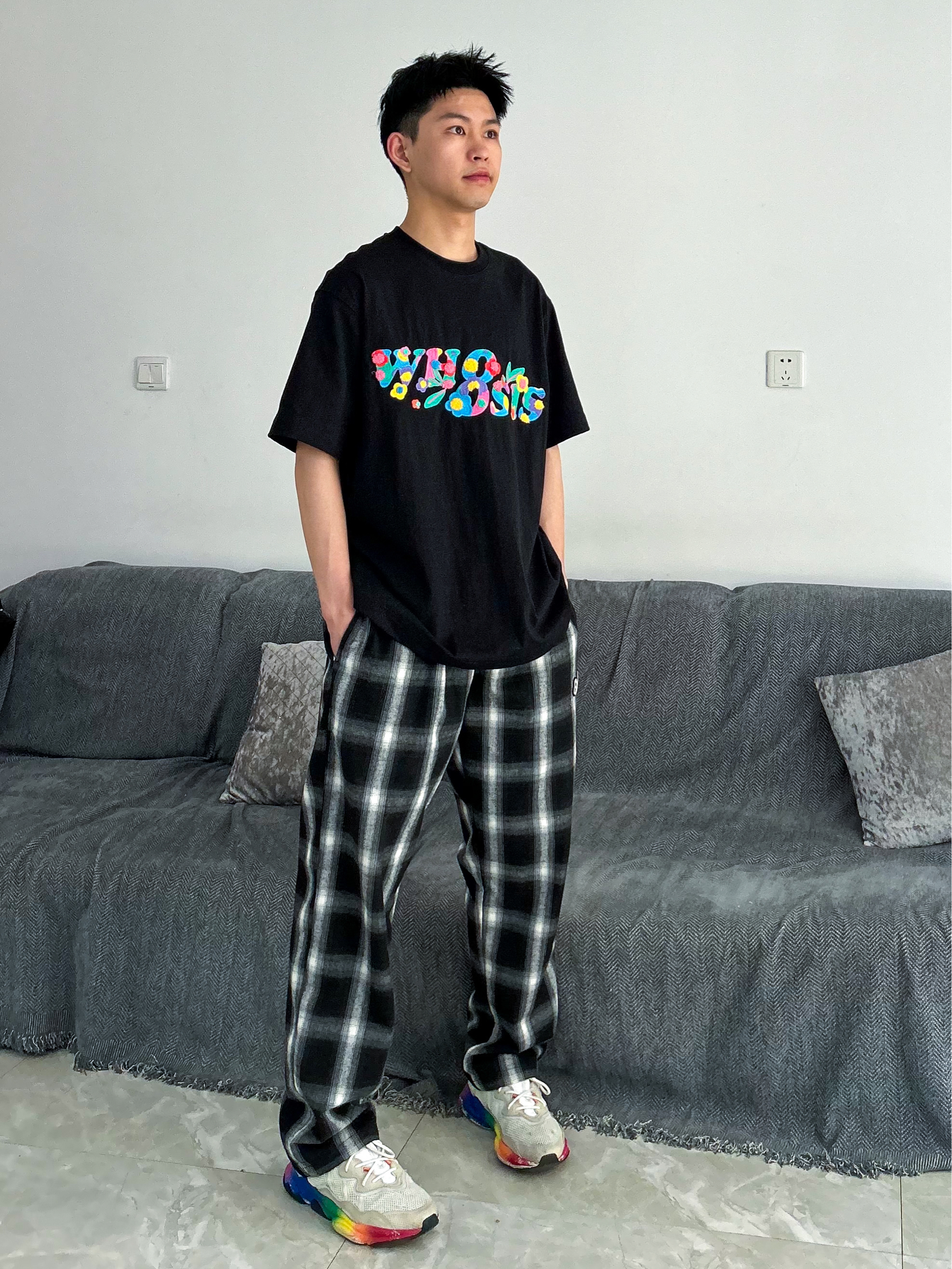 秋夏带点色彩也是很好看的吧！