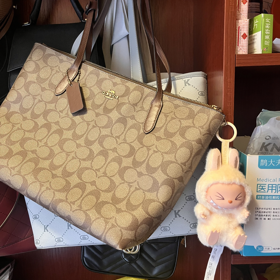 到底是谁还在买labubu啊